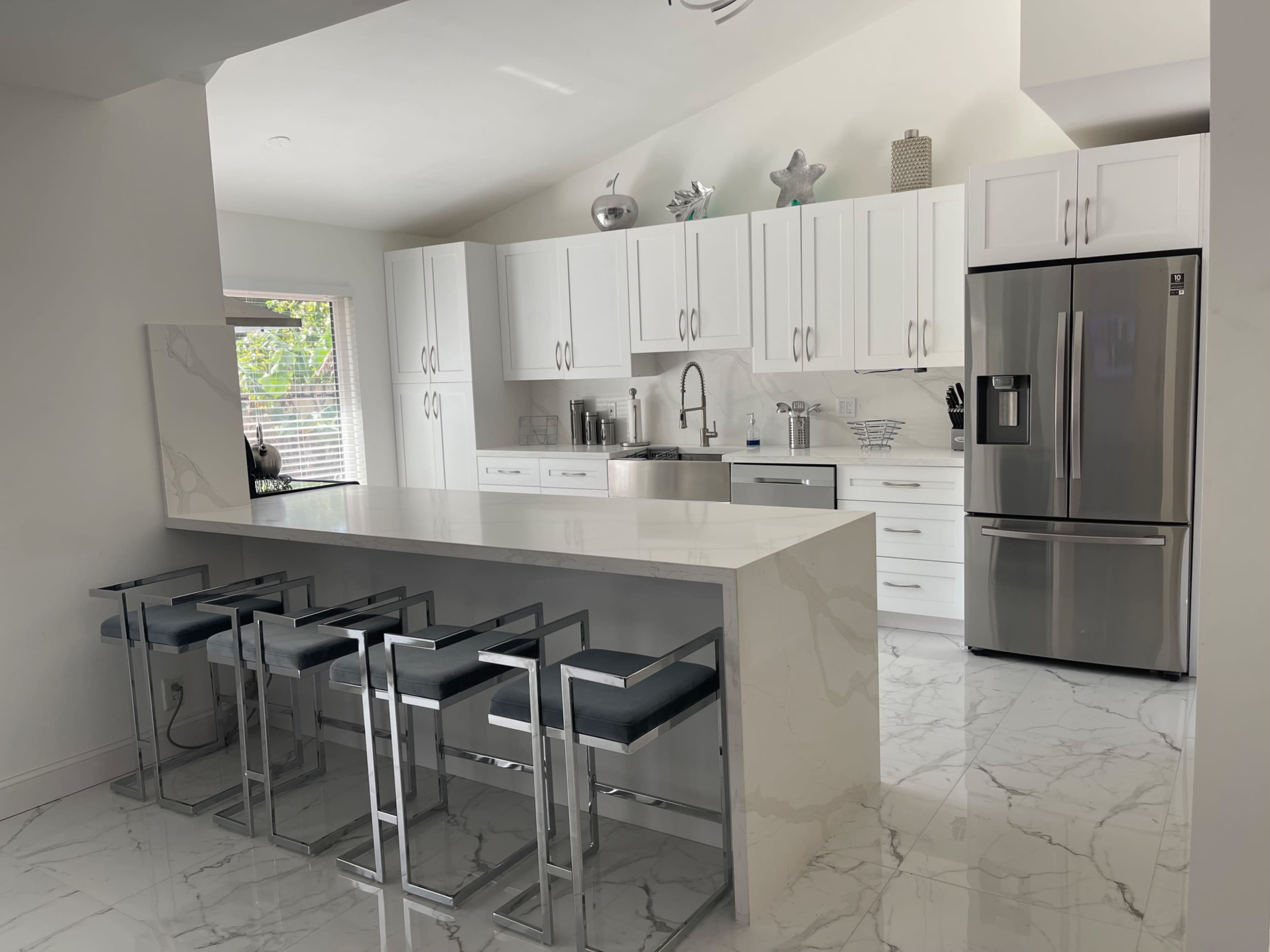 Private modern pool home Image in Lauderhill, Lauderhill, FL