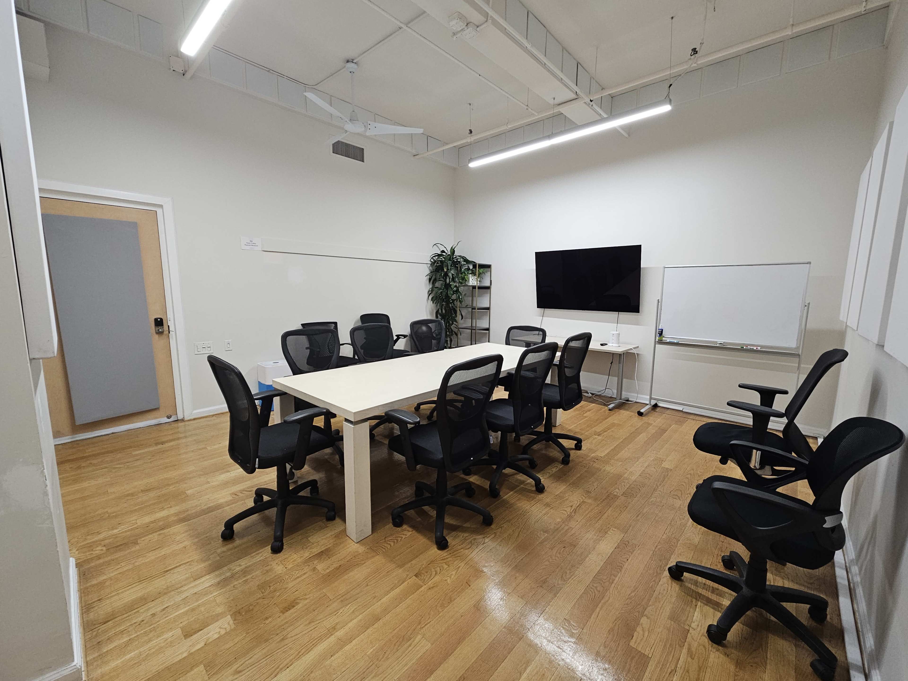 Private  Chelsea Office with Flatscreen TV 3-4 Image in Midtown Manhattan, NEW YORK, NY