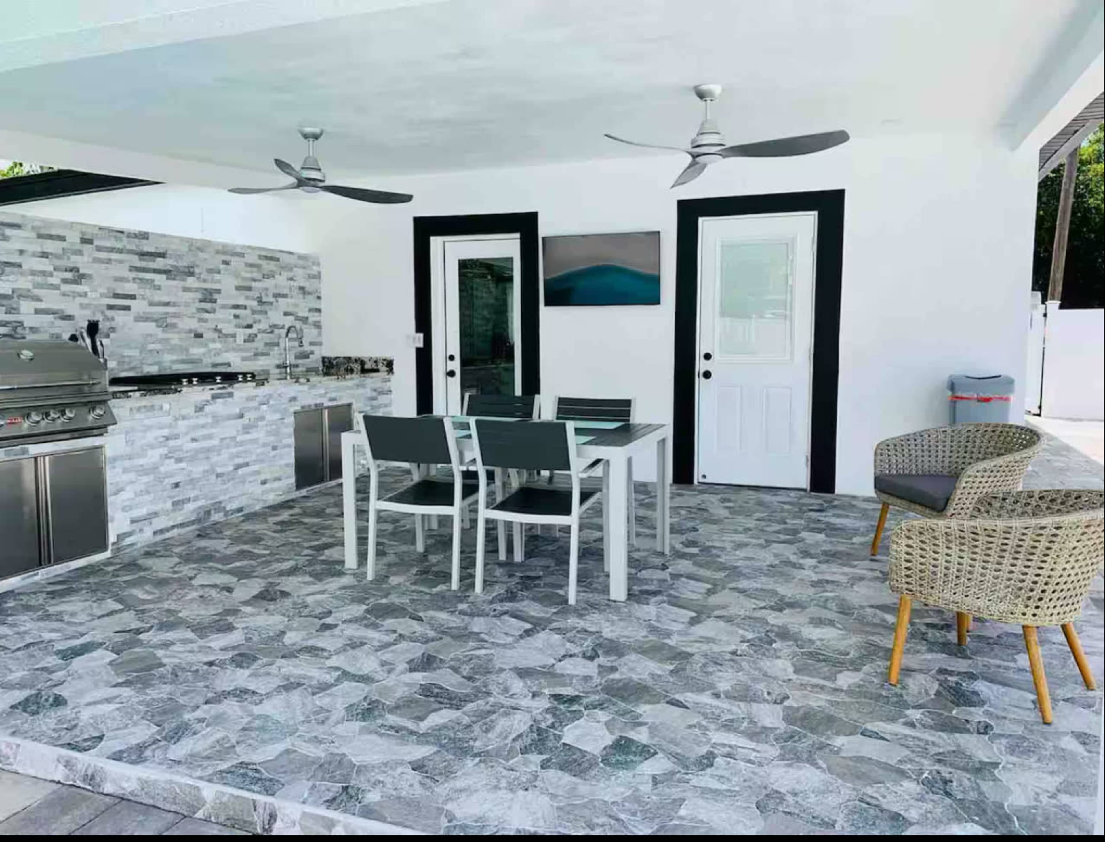 Heated Pool & Outdoor Kitchen Retreat Image in , Orlando, FL