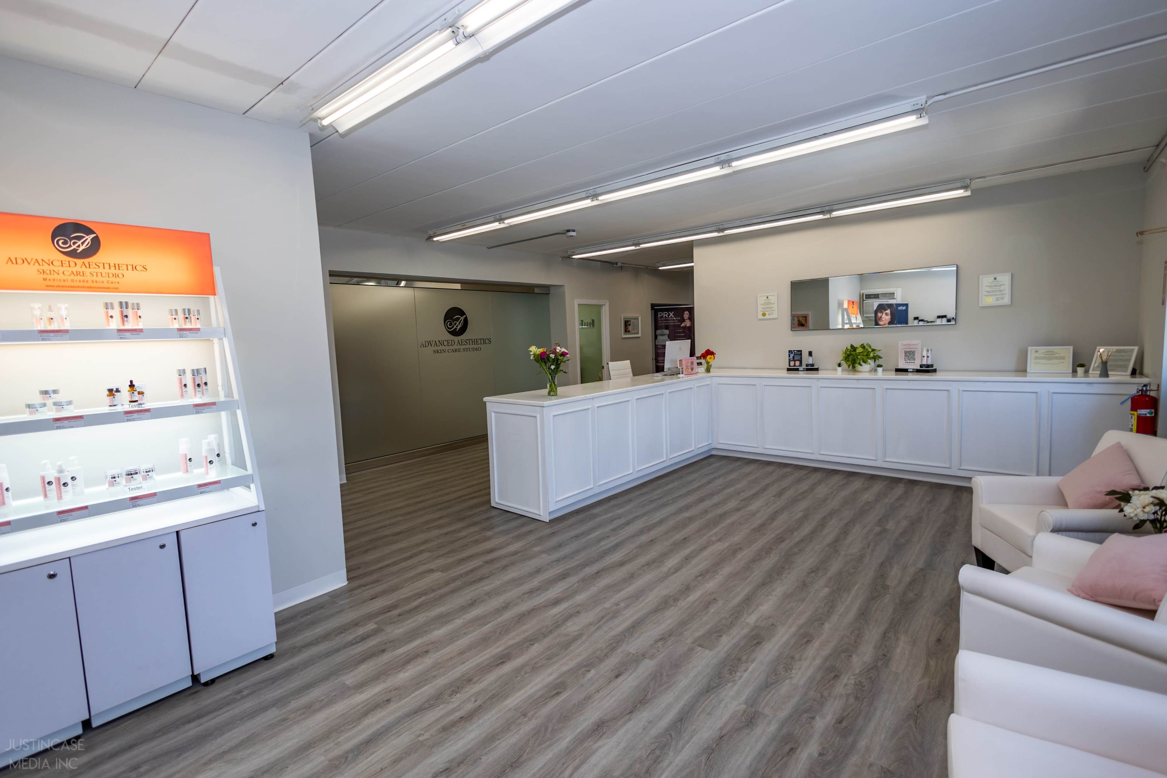 Huge,  modern/tasteful event space/classroom/Dance Studio/legal tattoo studio in urban/su urban area. Extremely easy access to I95 easy off/on within 2 minutes. Image in Pawtucket, Pawtucket, RI