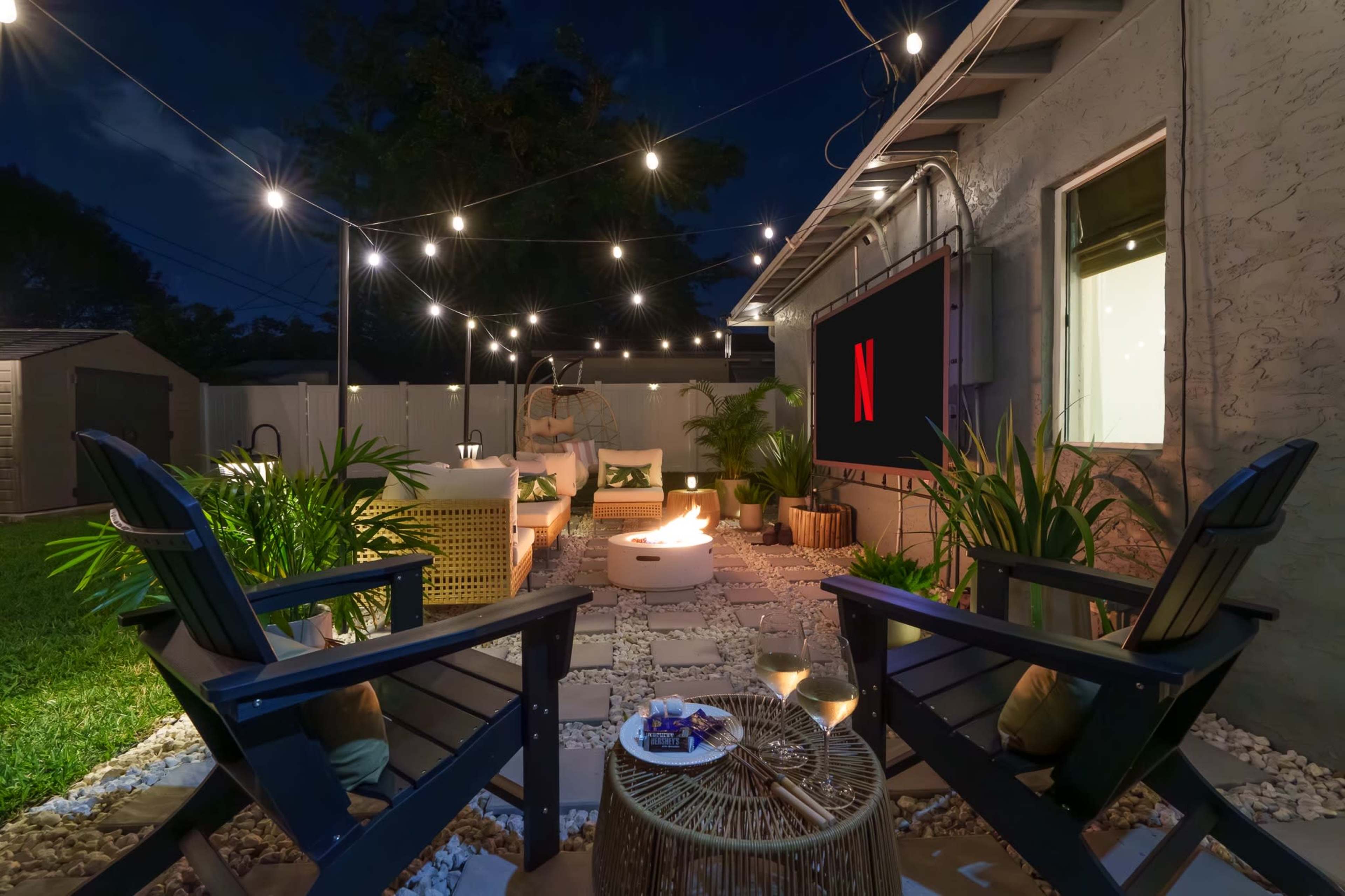 Beautiful Home with Oasis Backyard & Outdoor Theater in Fort Lauderdale Image in Dorsey Riverbend, Fort Lauderdale, FL