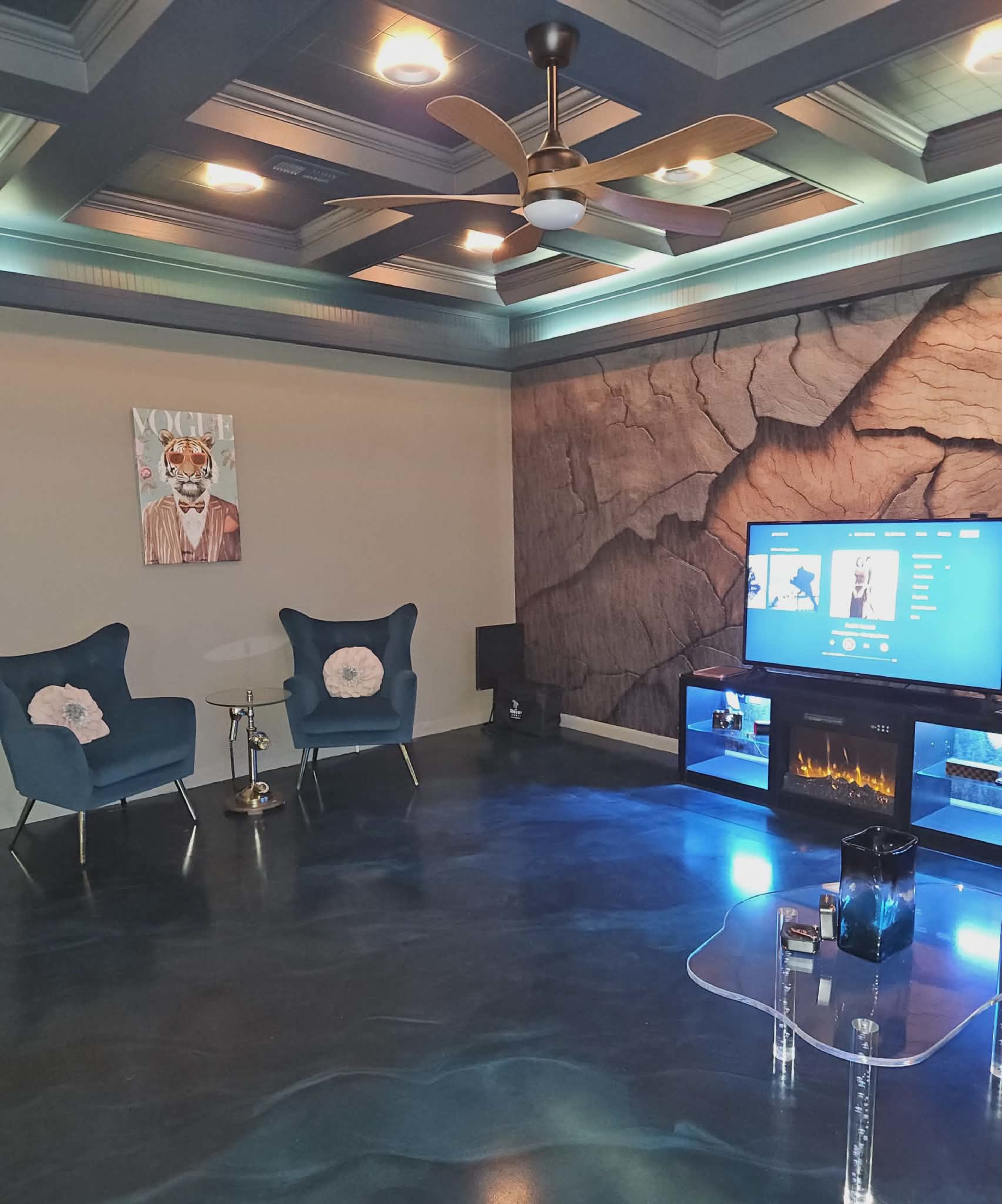 Think Tank: lounge style studio, centrally located on Detroit North edge. Image in Ferndale, Ferndale, MI