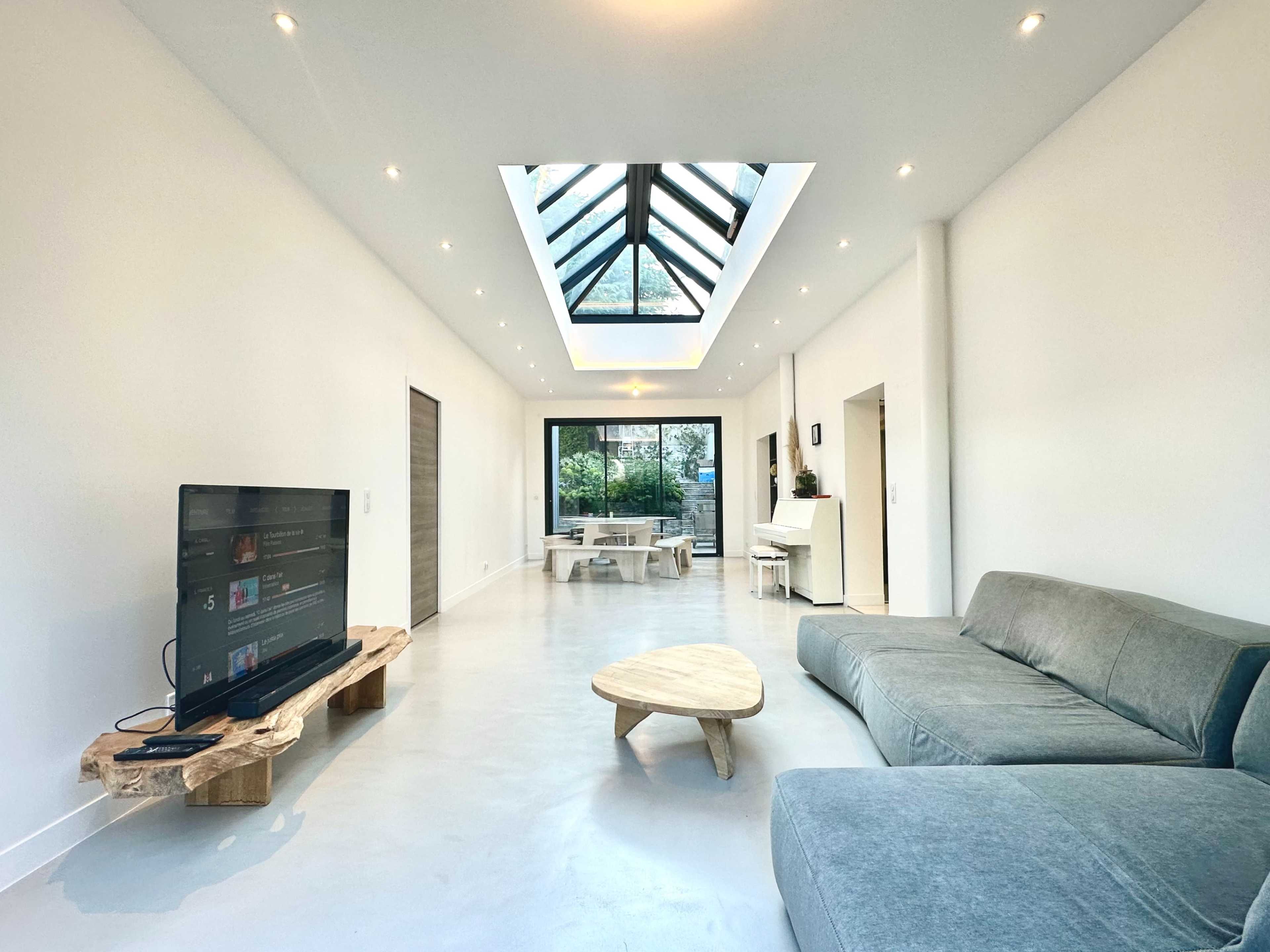 Maison de Verdure Proche Paris Image in , Bagneux