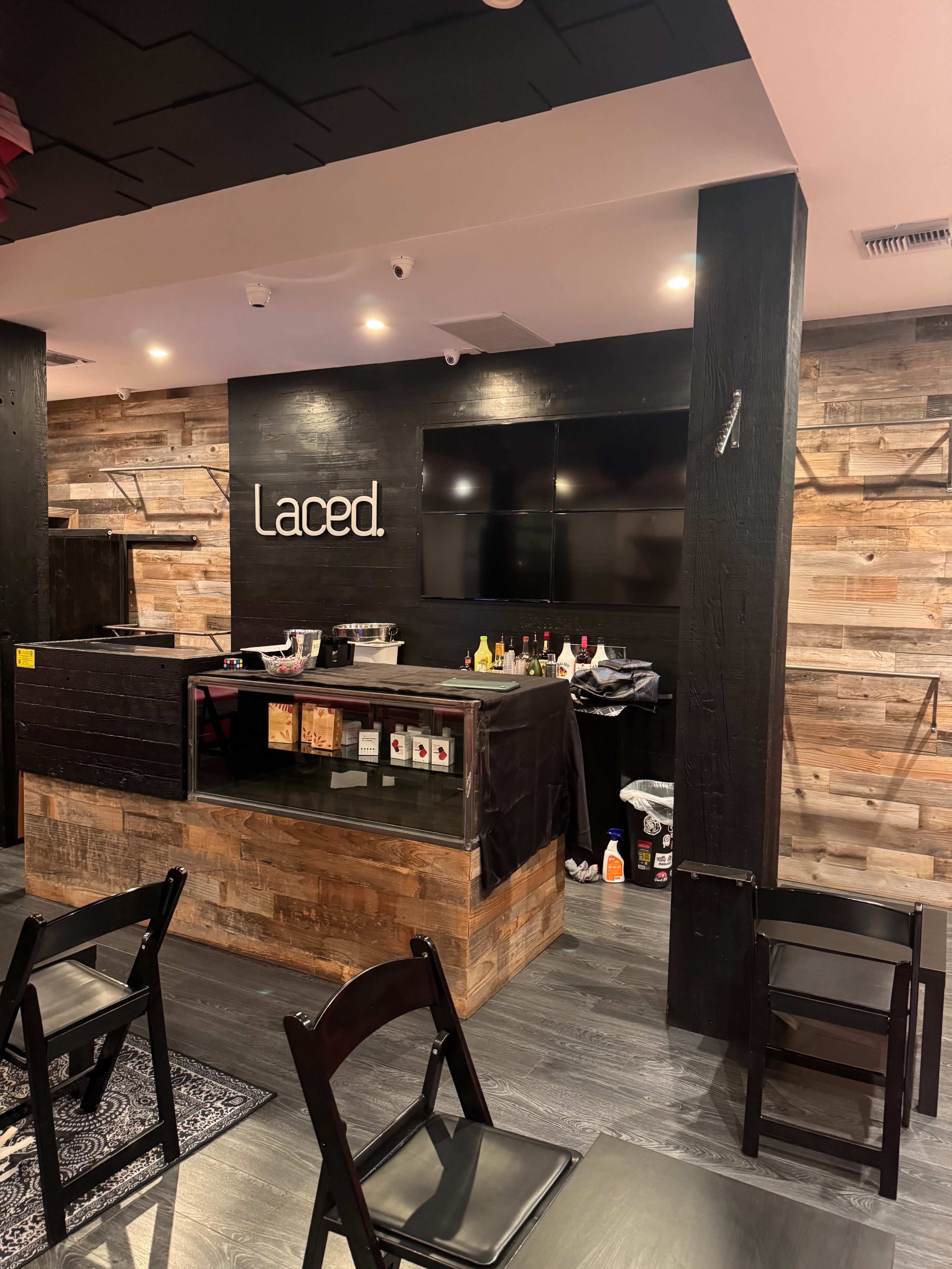 Commercial retail space. Very chic upscale space with lots of character. Image in Lawndale, Lawndale, CA