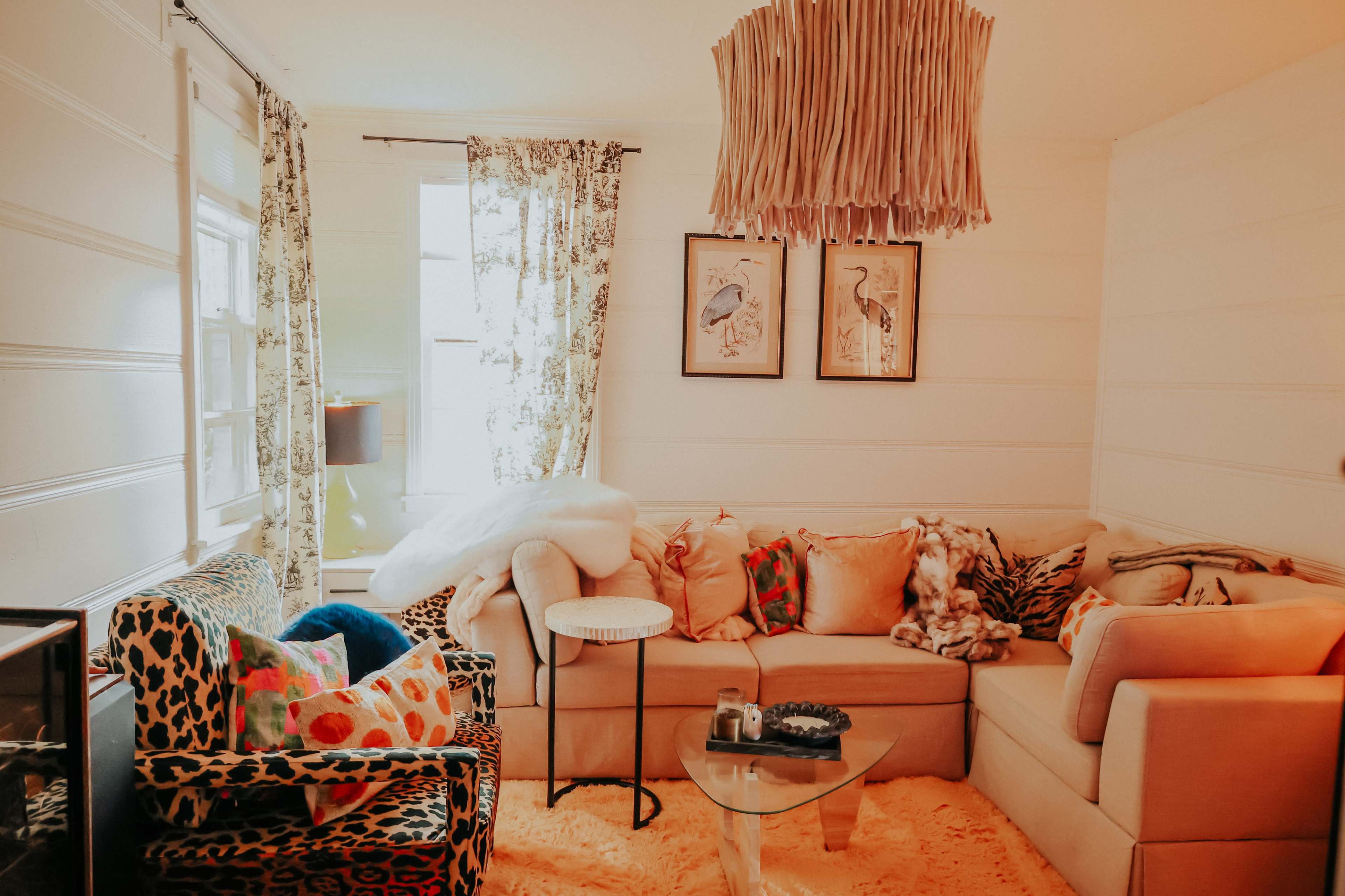 Small but Mighty Content Spot – Retro Vibes + Pink Bedroom Image in Donelson, Nashville, TN, TN