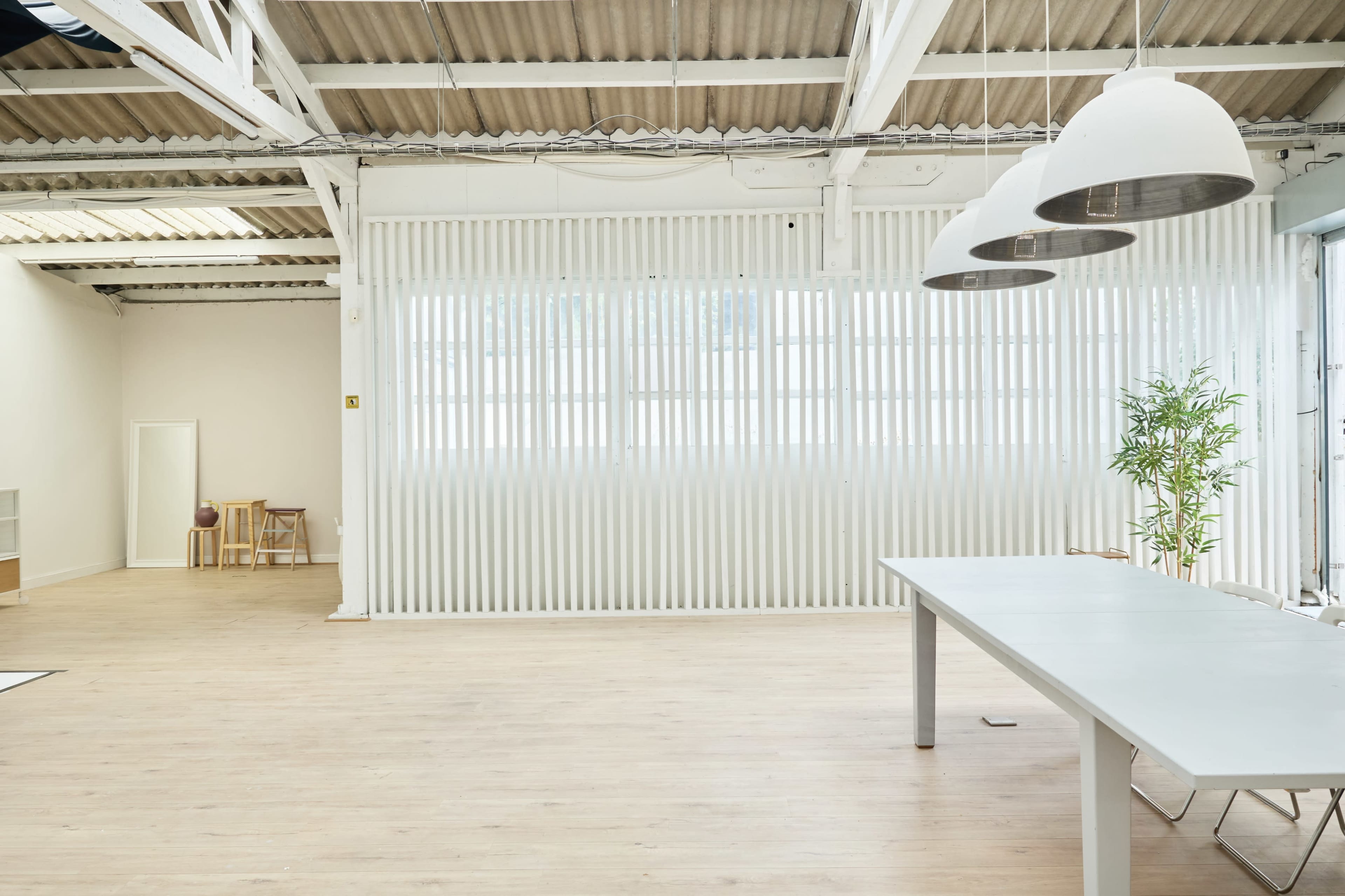 Spacieux Studio Photo Moderne à Louer — 180m², Entièrement Équipé, Maison Indépendante aux Portes de Paris Image dans , Paris, 