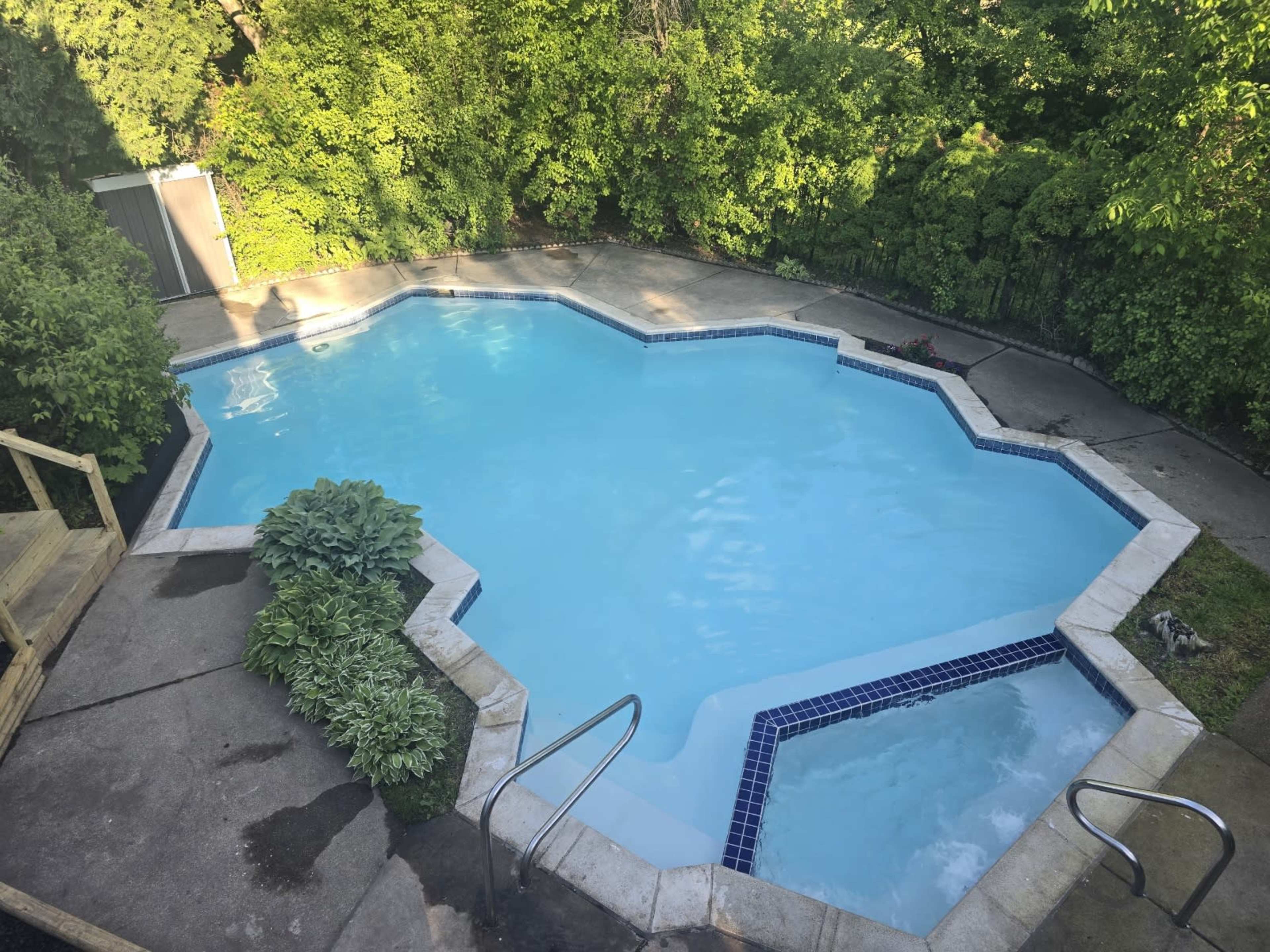 Heated Saltwater Pool and Spa Image in West Bloomfield Township, West Bloomfield Township, MI