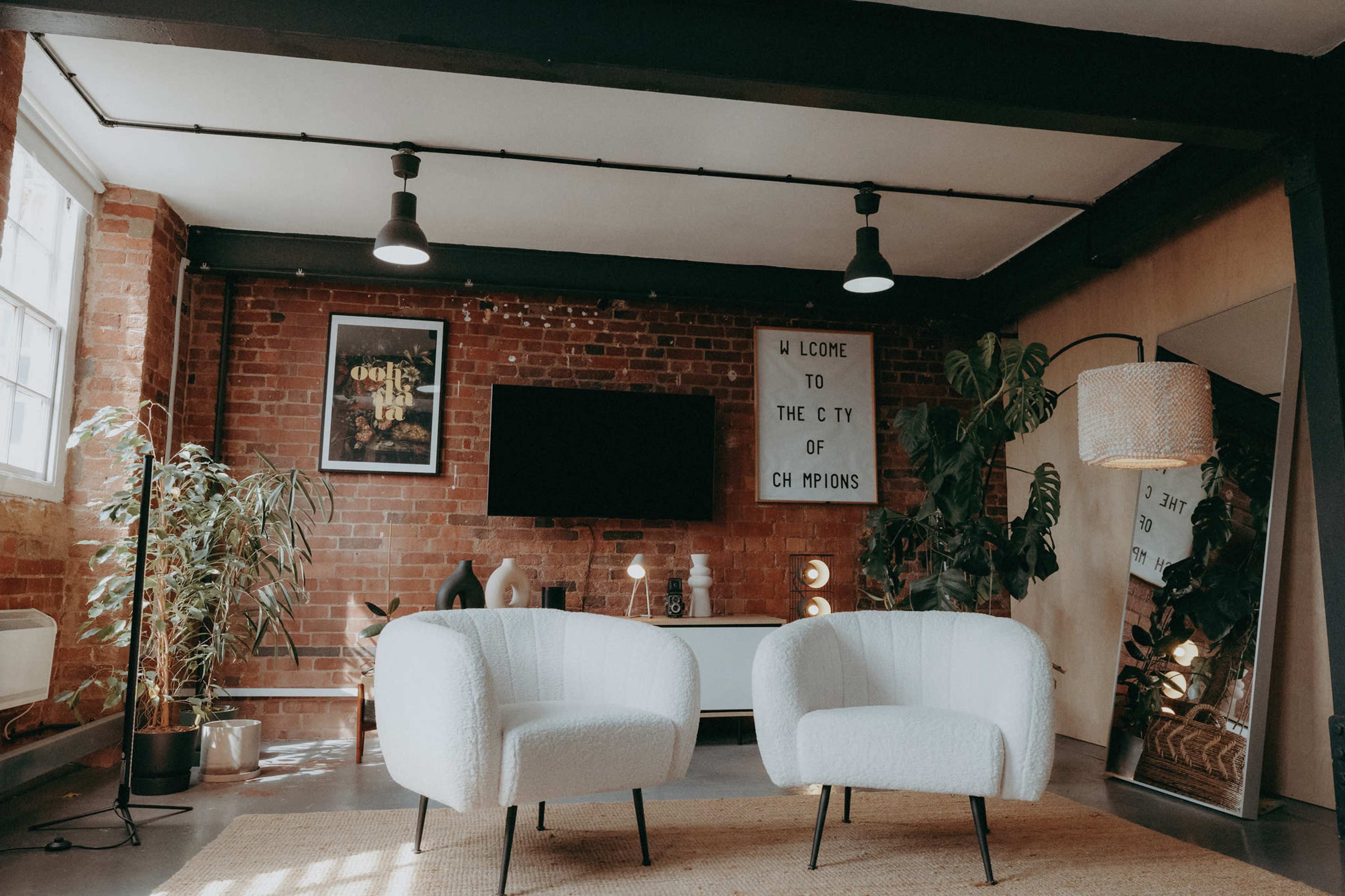 Loft style industrial studio space, with open brick walls and plywood walls Image in Derwent, Derby, ENG