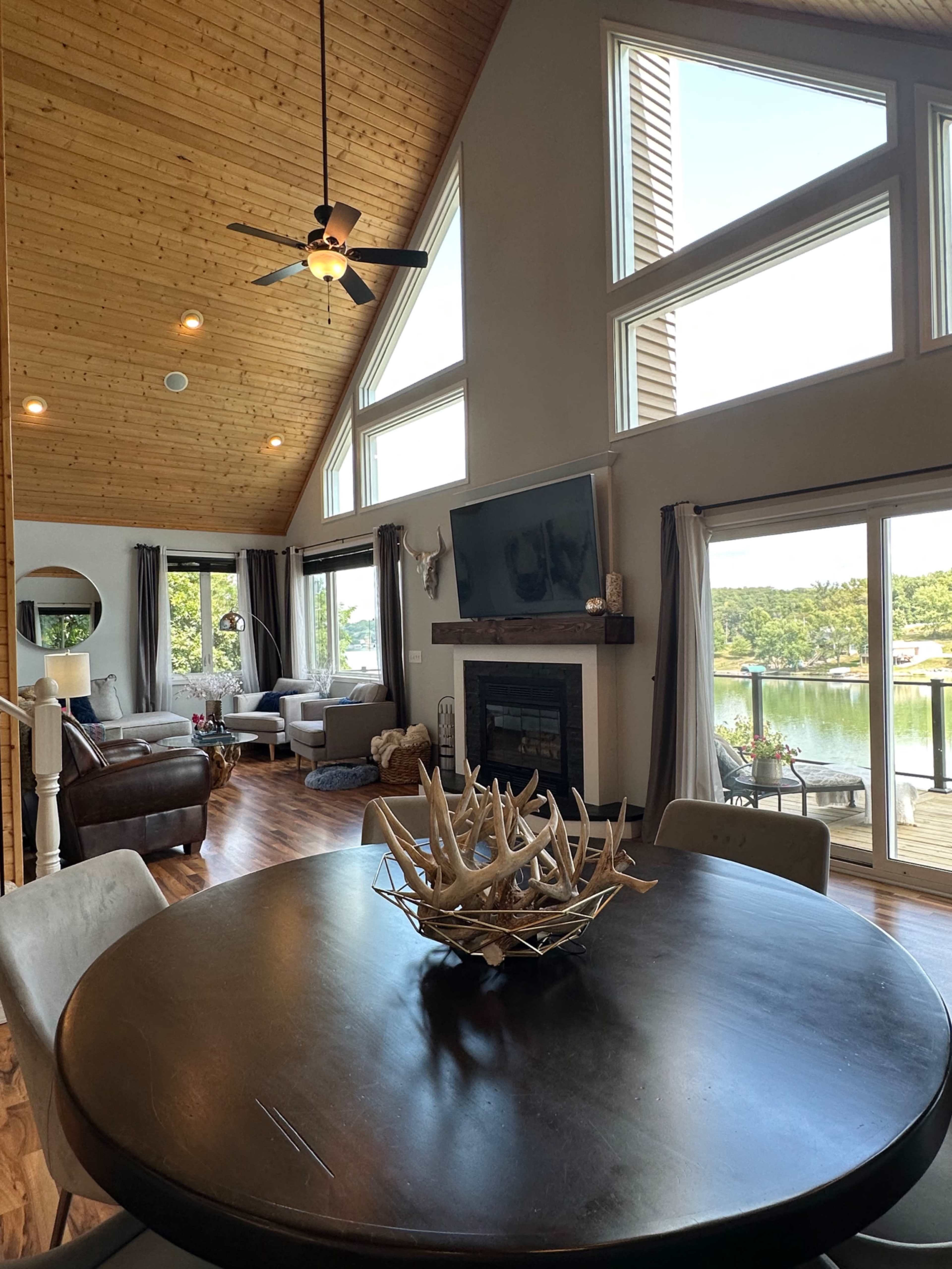 Classic A-frame Lake House with Breathtaking Views Image in Diamondhead Lake, Dexter, IA