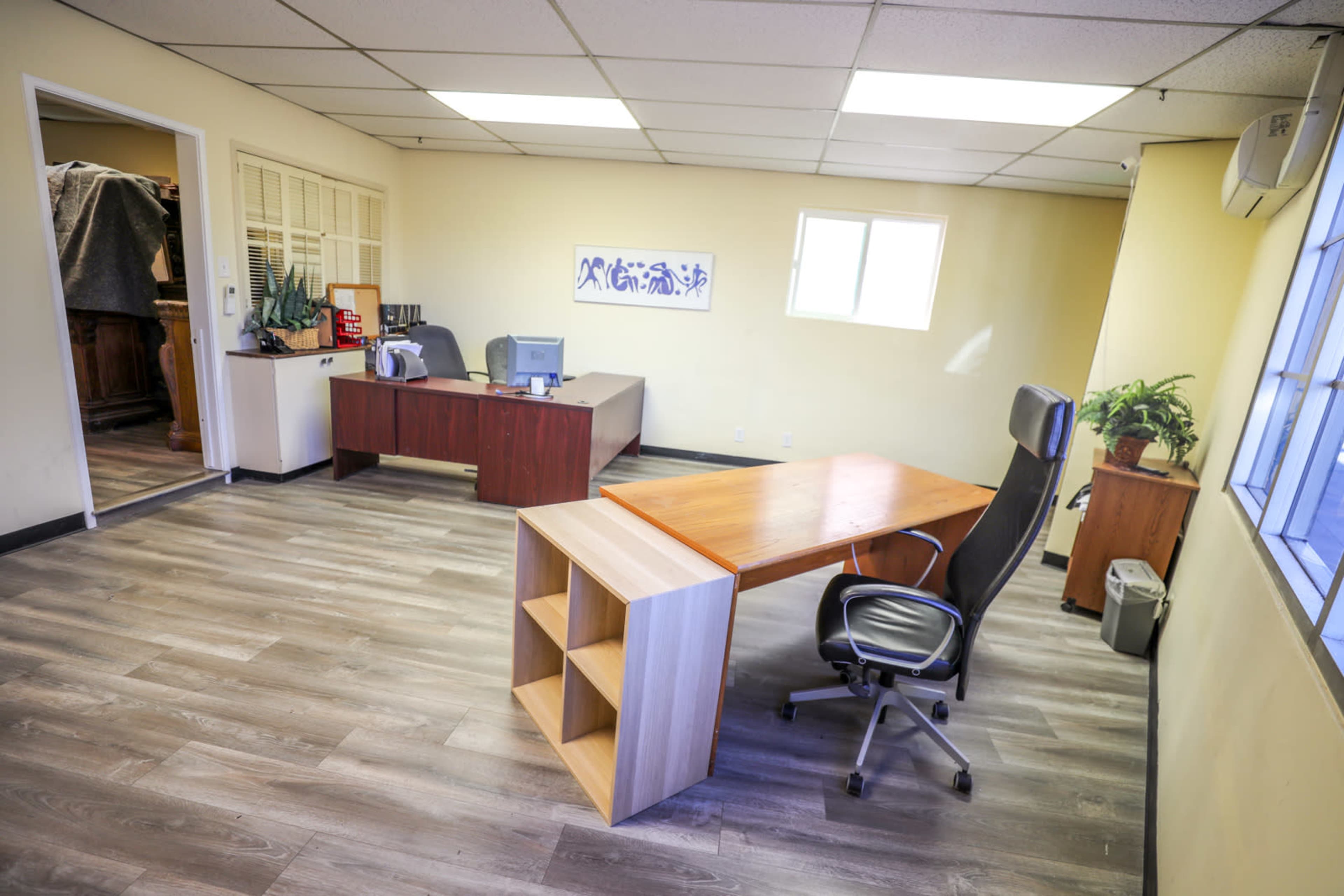 Culver City Affordable Office (entire space) Image in Culver - West, Culver City, CA