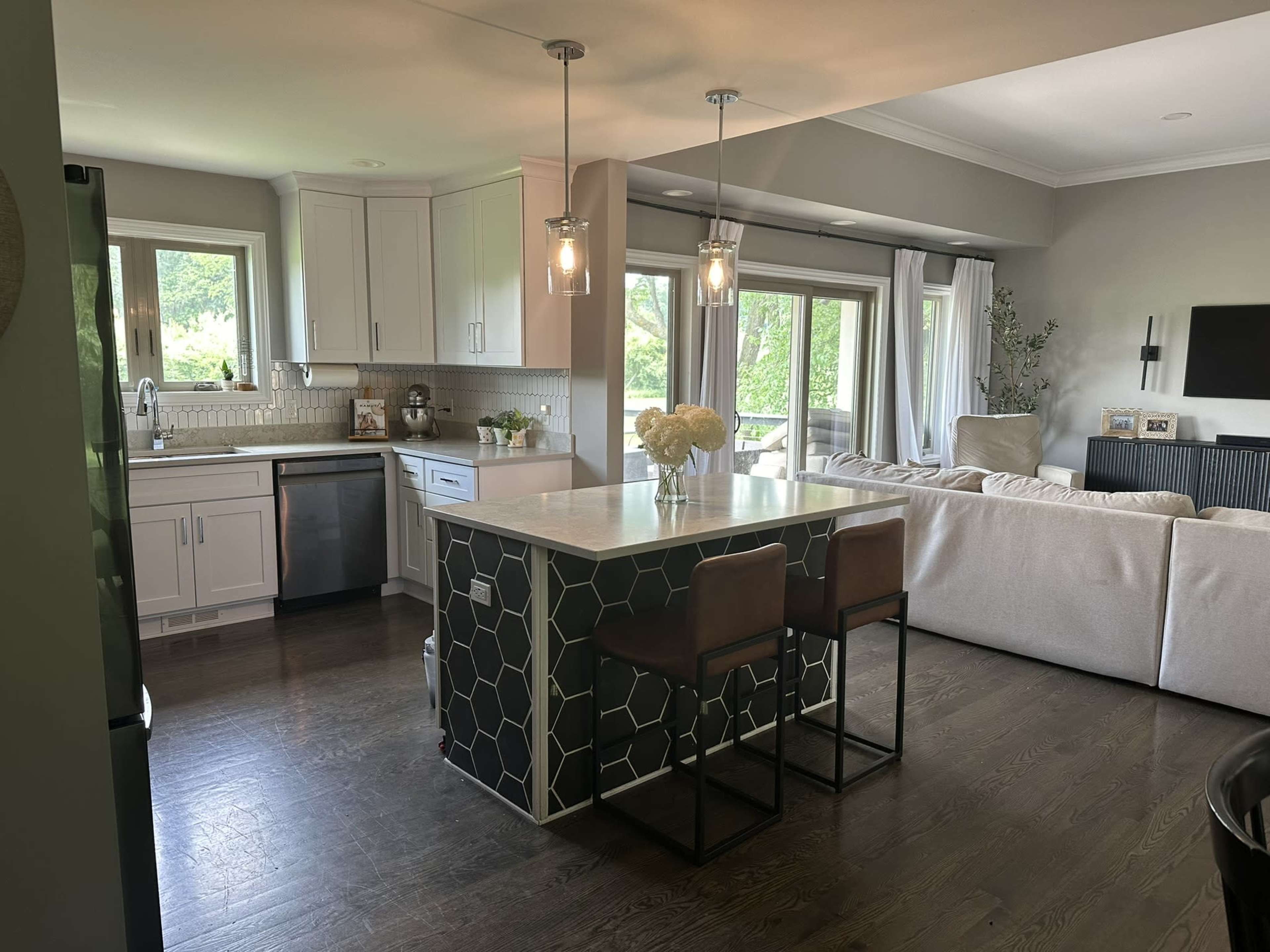 Modern Ranch for Photo Shoots, Meetings & More Image in Springfield Township, Clarkston, MI