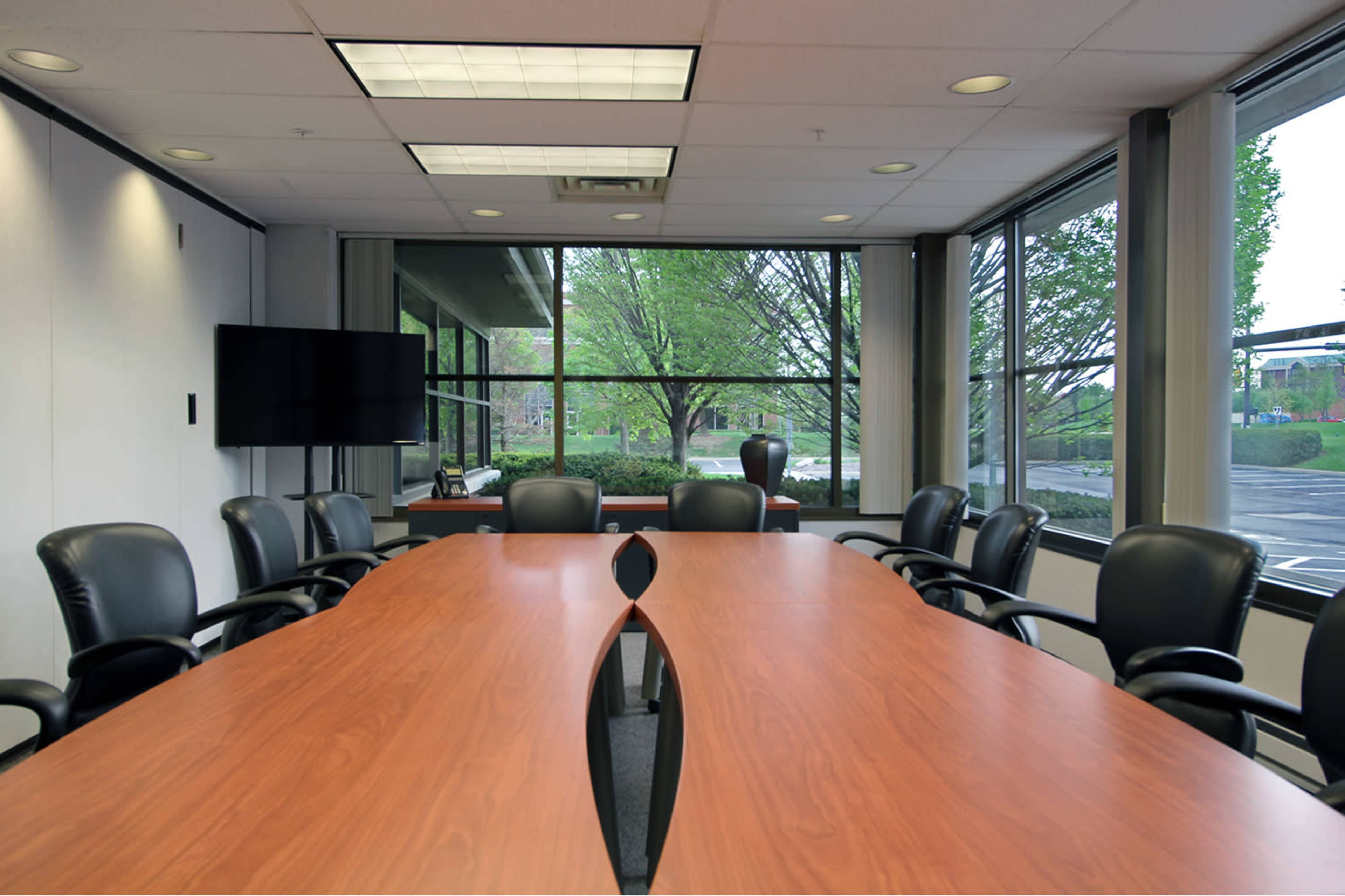 Private Meeting Space in Dublin - 12 Persons - TV Image in Tuttle Crossing, Dublin, OH