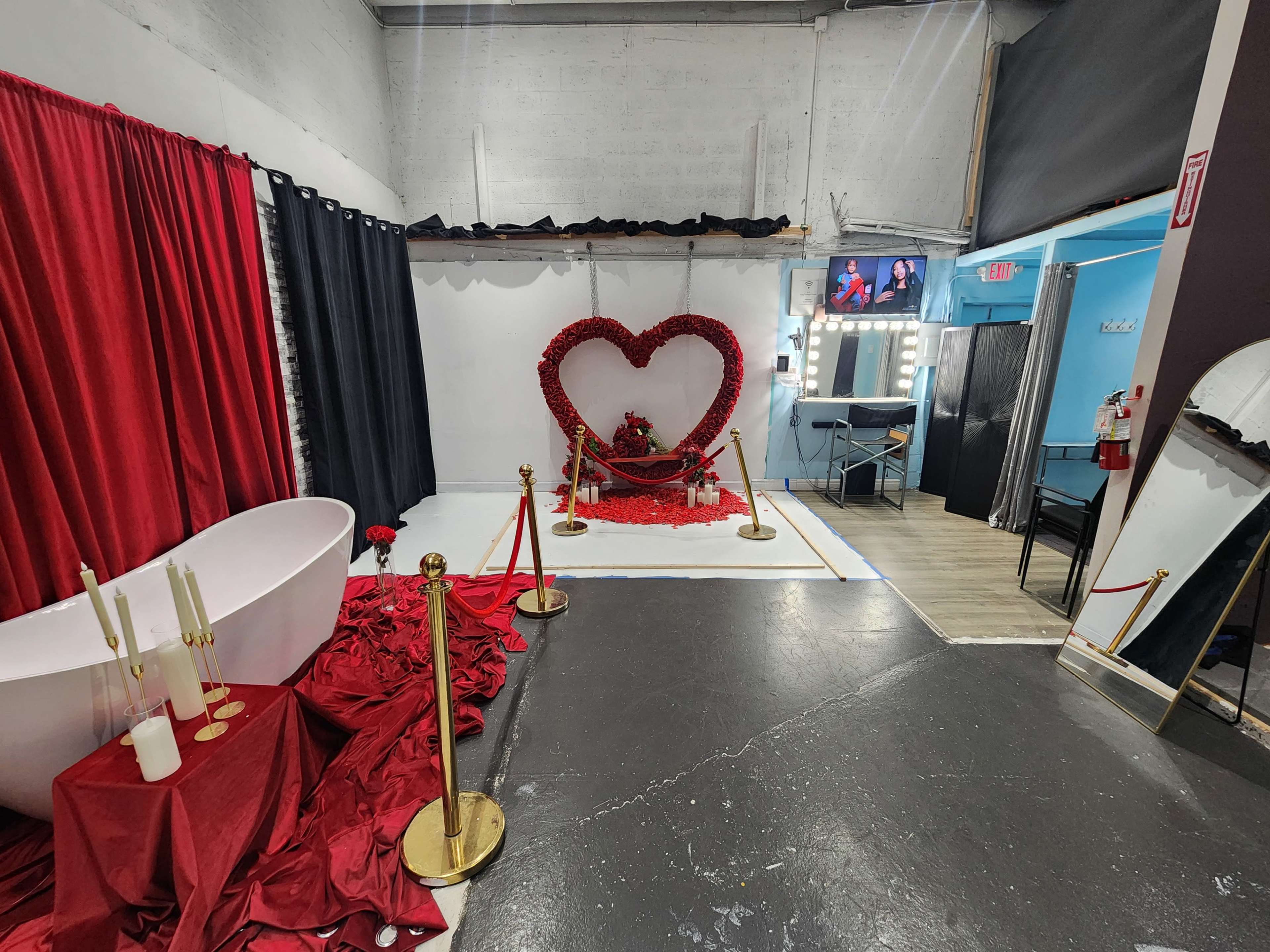Multi Set Photo Studio Paradise Image in North Fort Lauderdale, Fort Lauderdale, FL