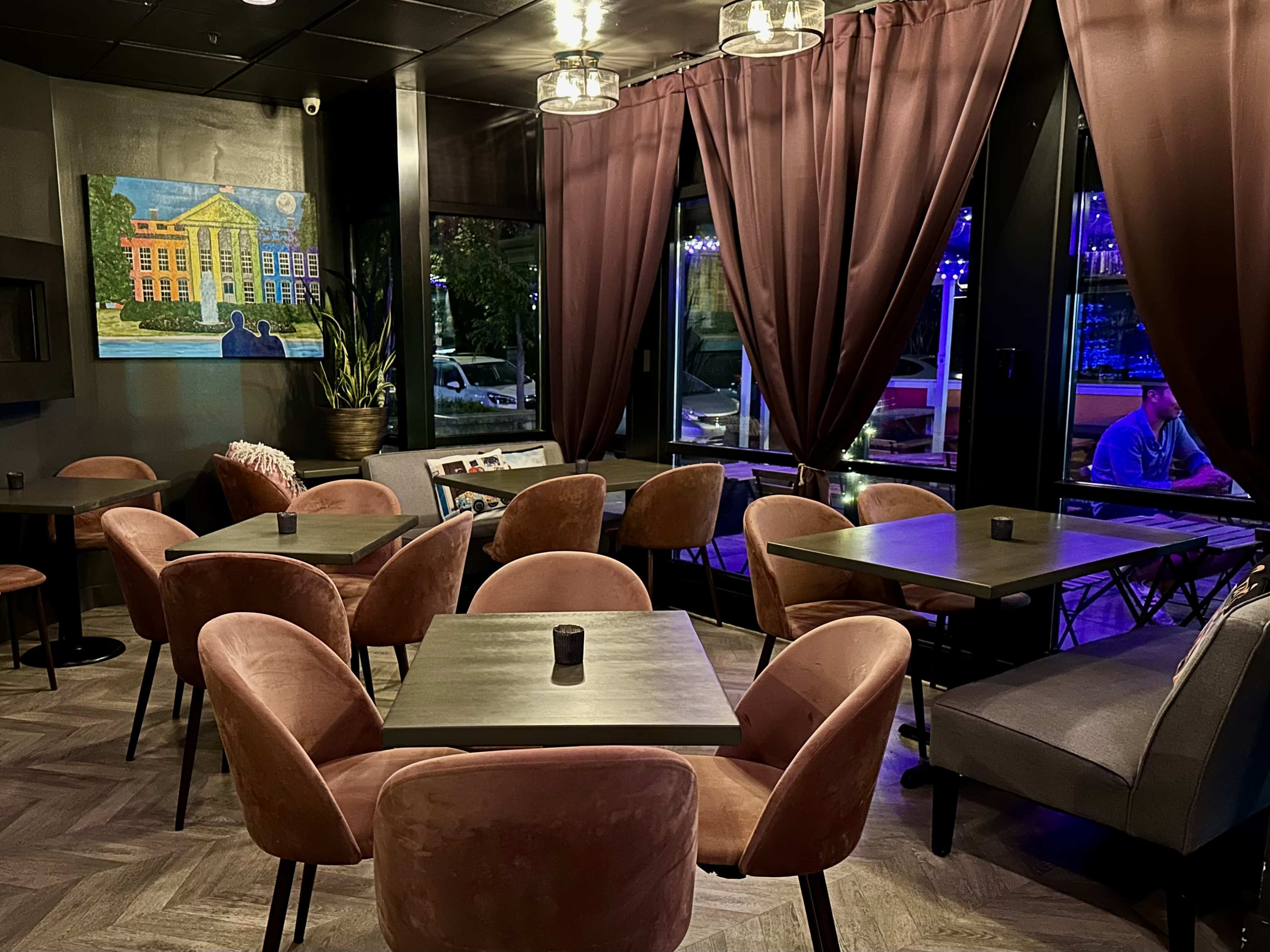 Urban Bar Image in Cardozo, Washington, DC
