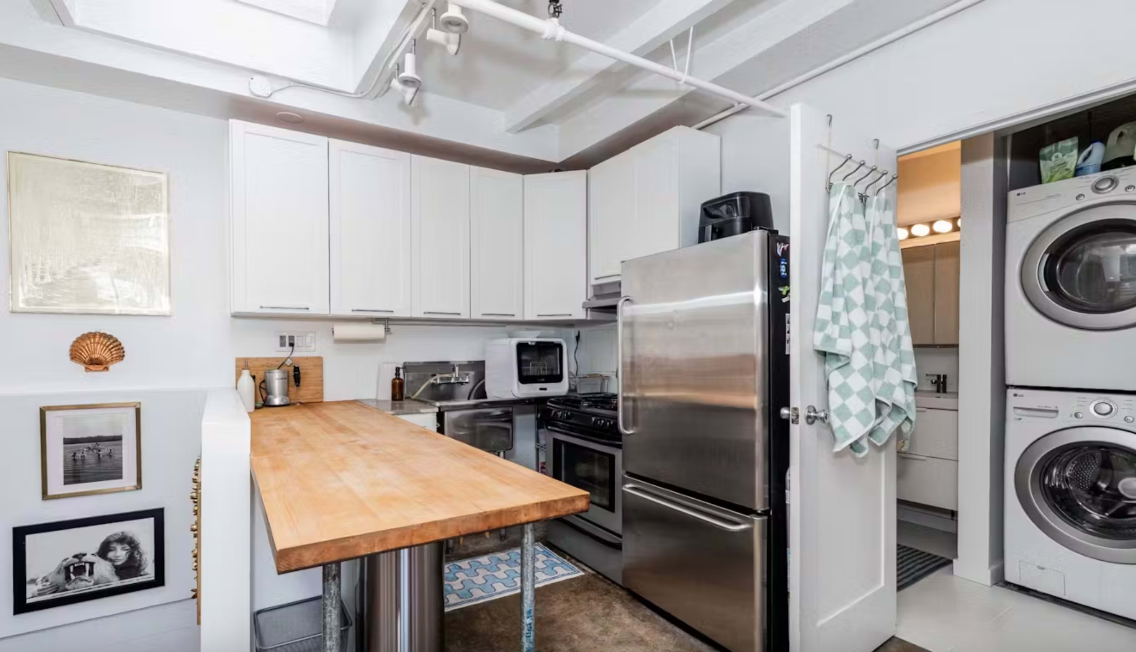 Industrial-Chic Loft in a Renovated Factory (West Oakland) Image in West Oakland, Oakland, CA