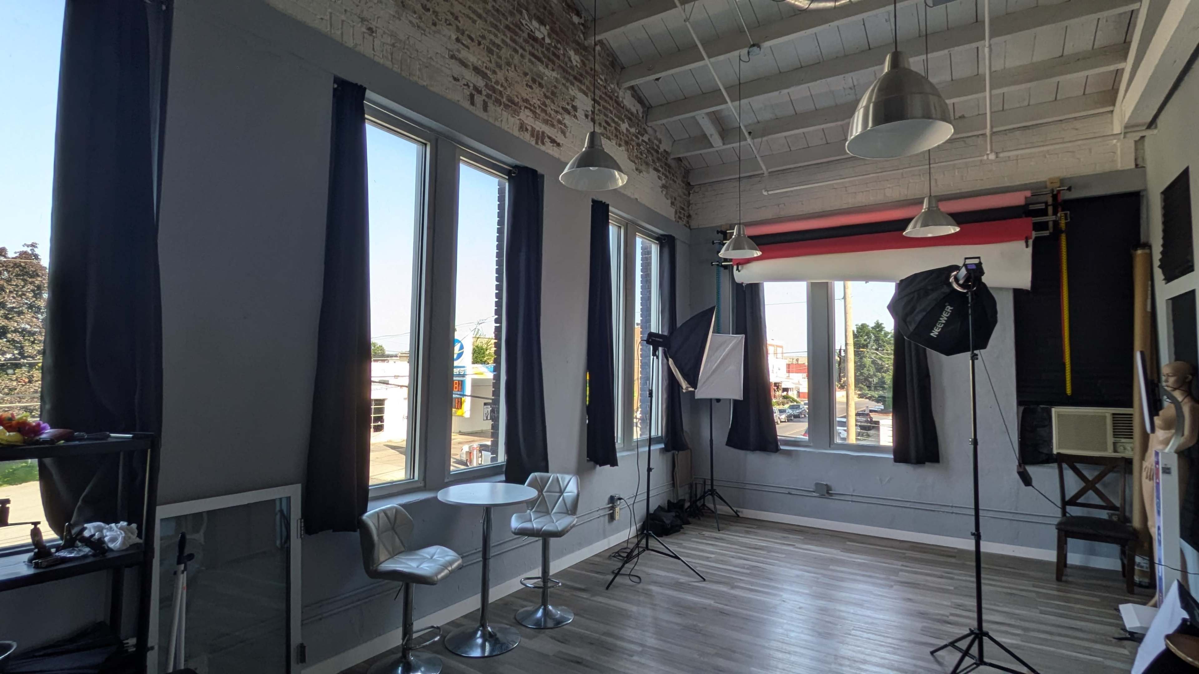 Photo studio with high ceilings Image in Allentown, Allentown, PA