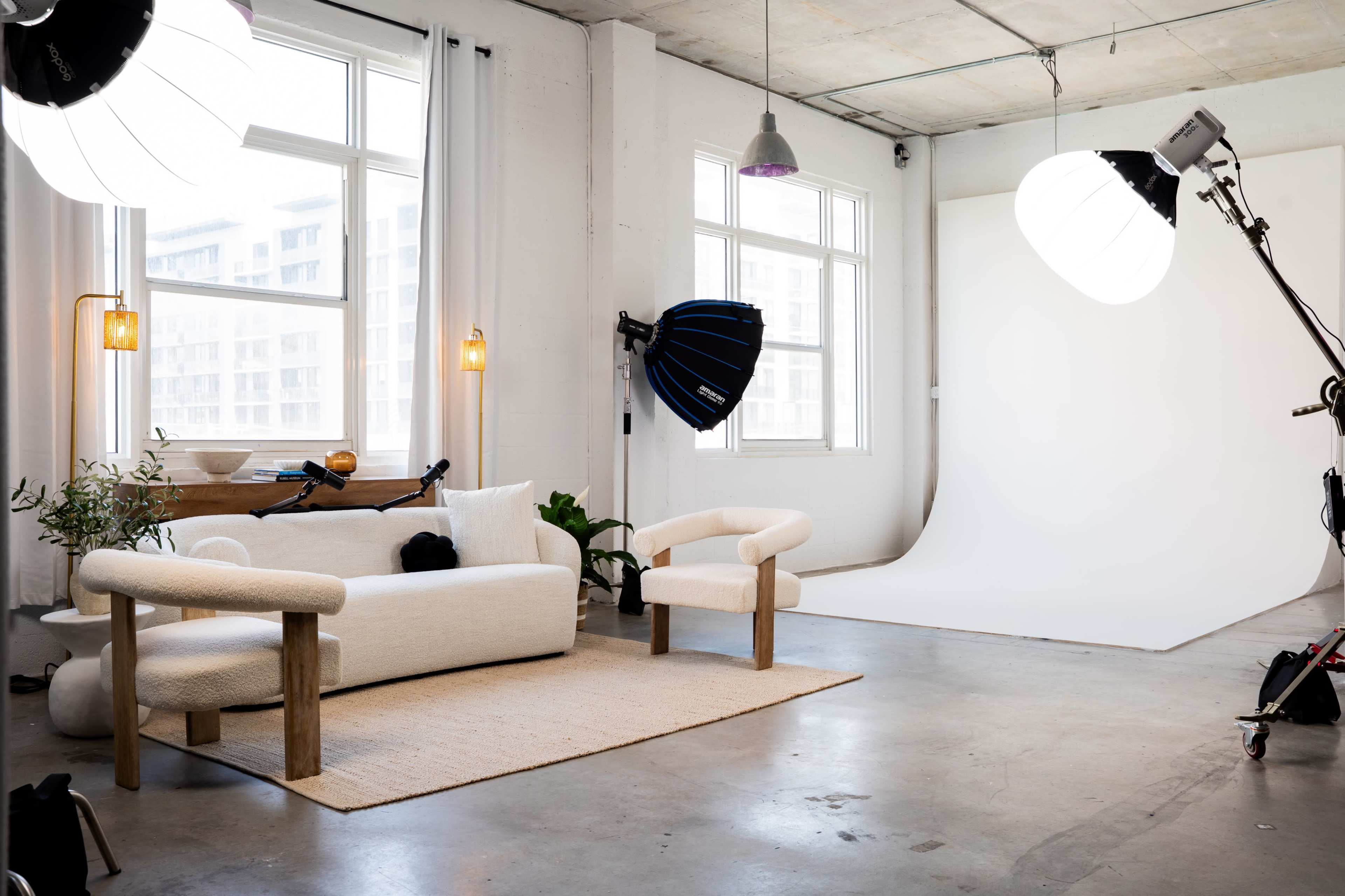 Wynwood Film, Podcast and Photo Studio (Equipment/Videographer Included) Image in Wynwood, Miami, FL