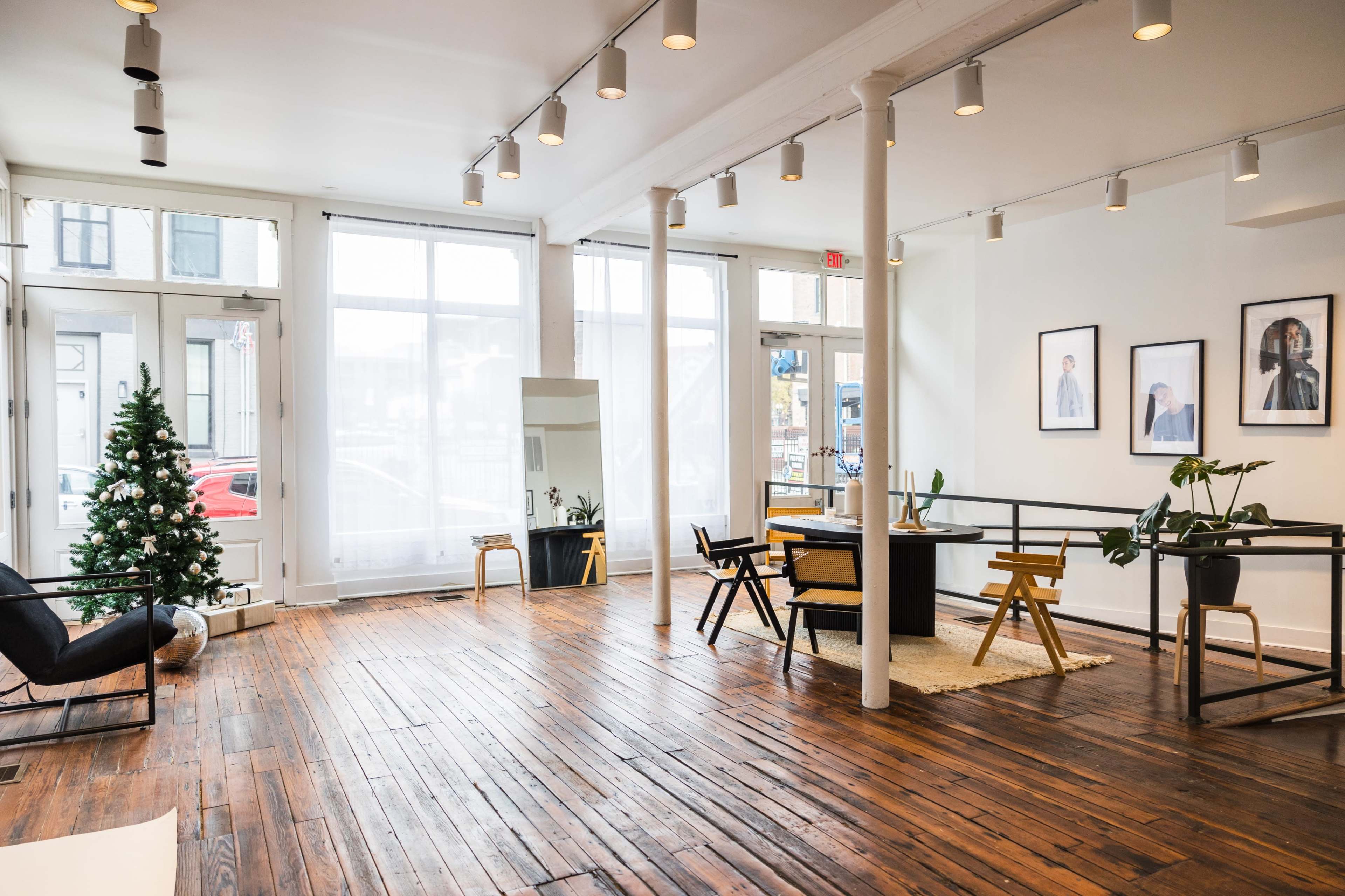 Downtown Urban Minimal Natural Light Studio Space Image in Over-The-Rhine, Cincinnati, OH