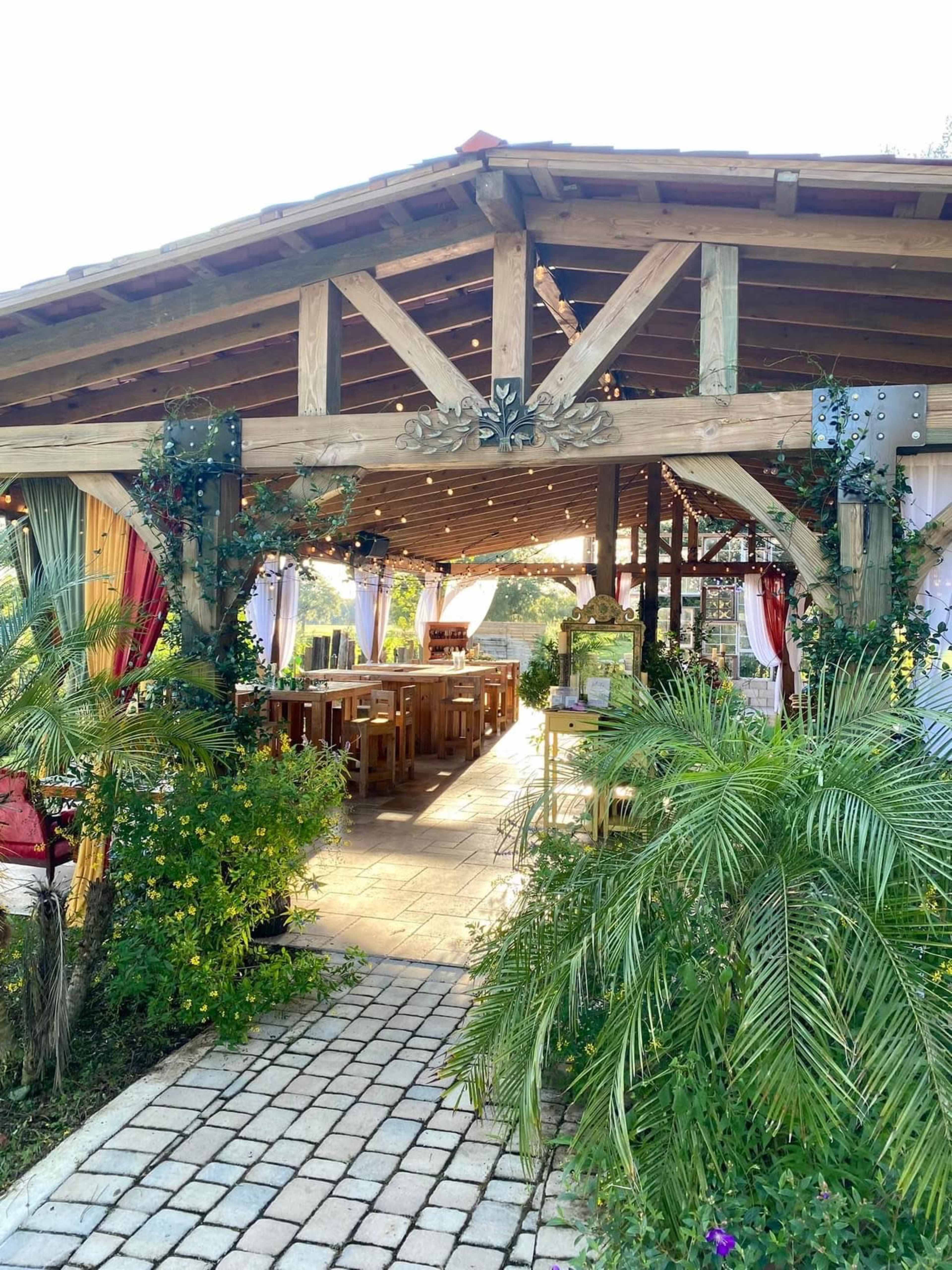 Outside Garden Pavilion Image in , Dade City, FL
