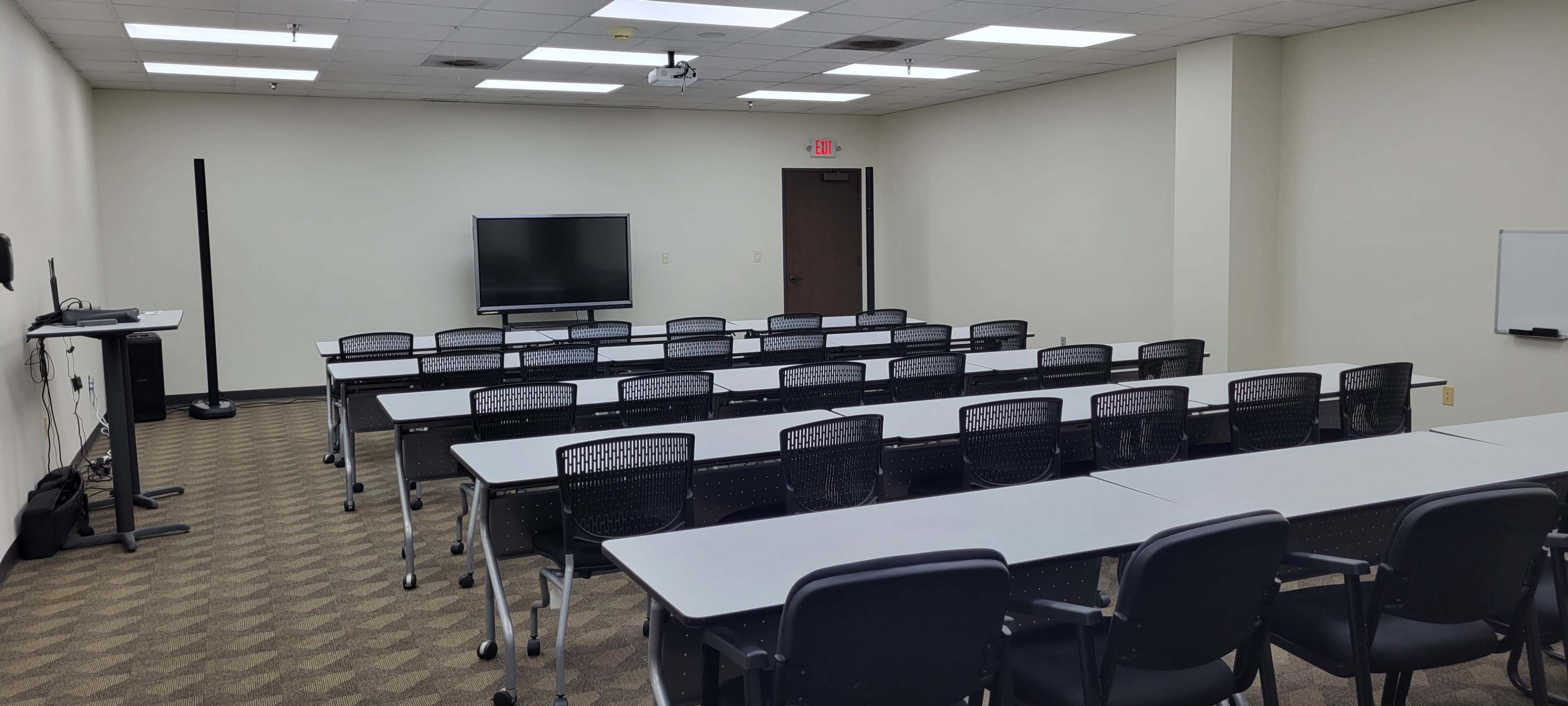 Modern Multipurpose meeting room Image in South Main, Houston, TX