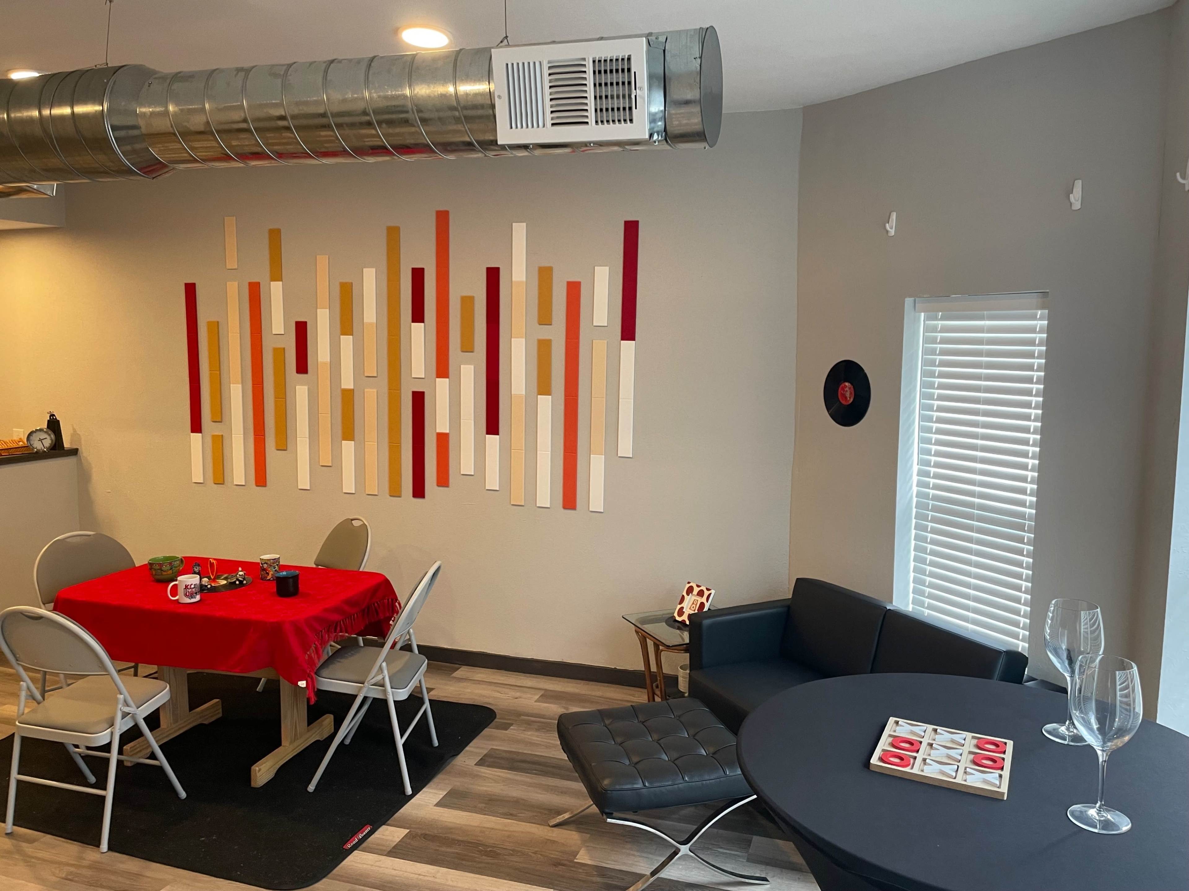 Versatile Creative Space with Kitchen & Multi-Purpose Rooms Image in Colonial Square, Kansas City, MO