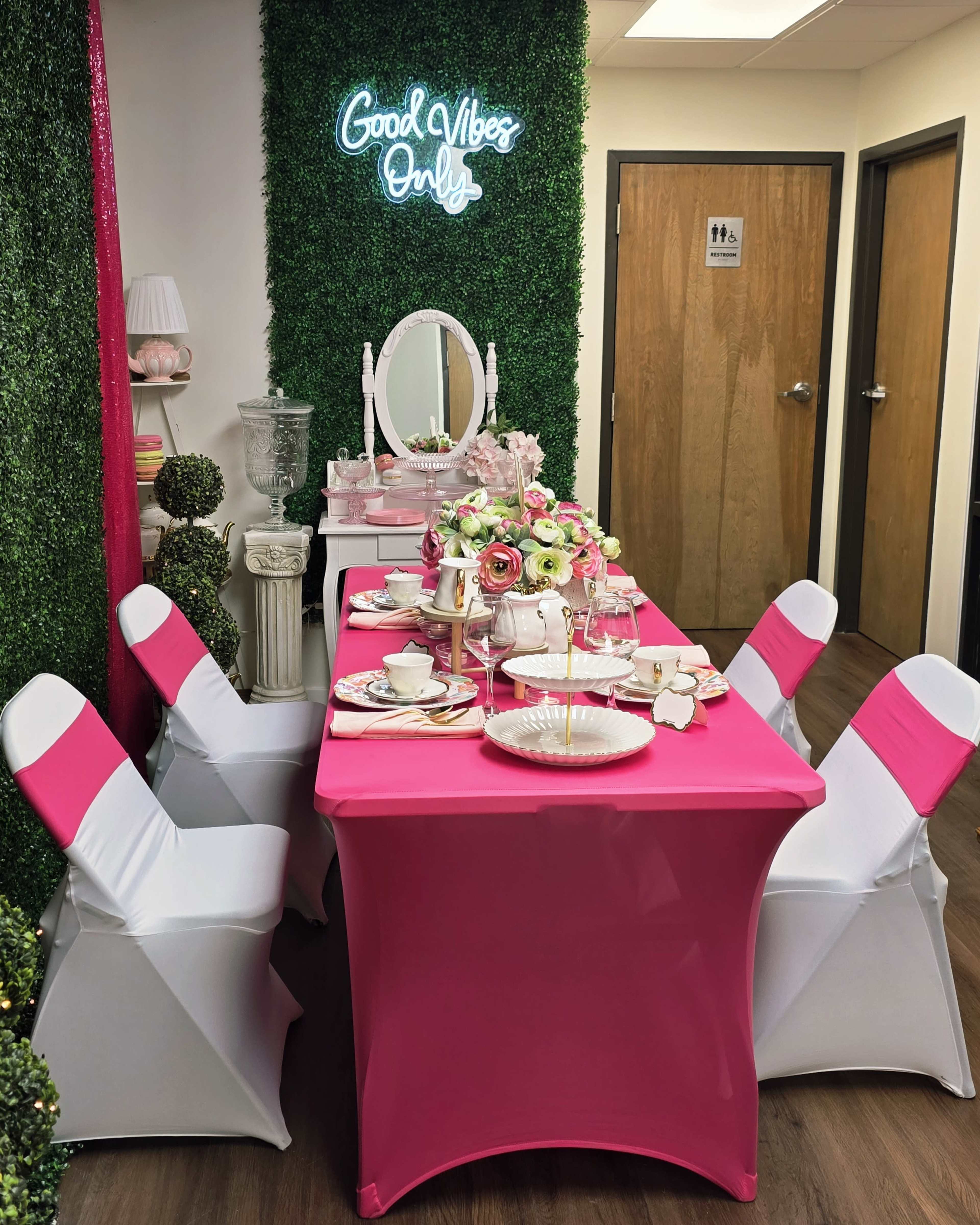 Intimate Suite Setting Image in Jackson, Jackson, MS