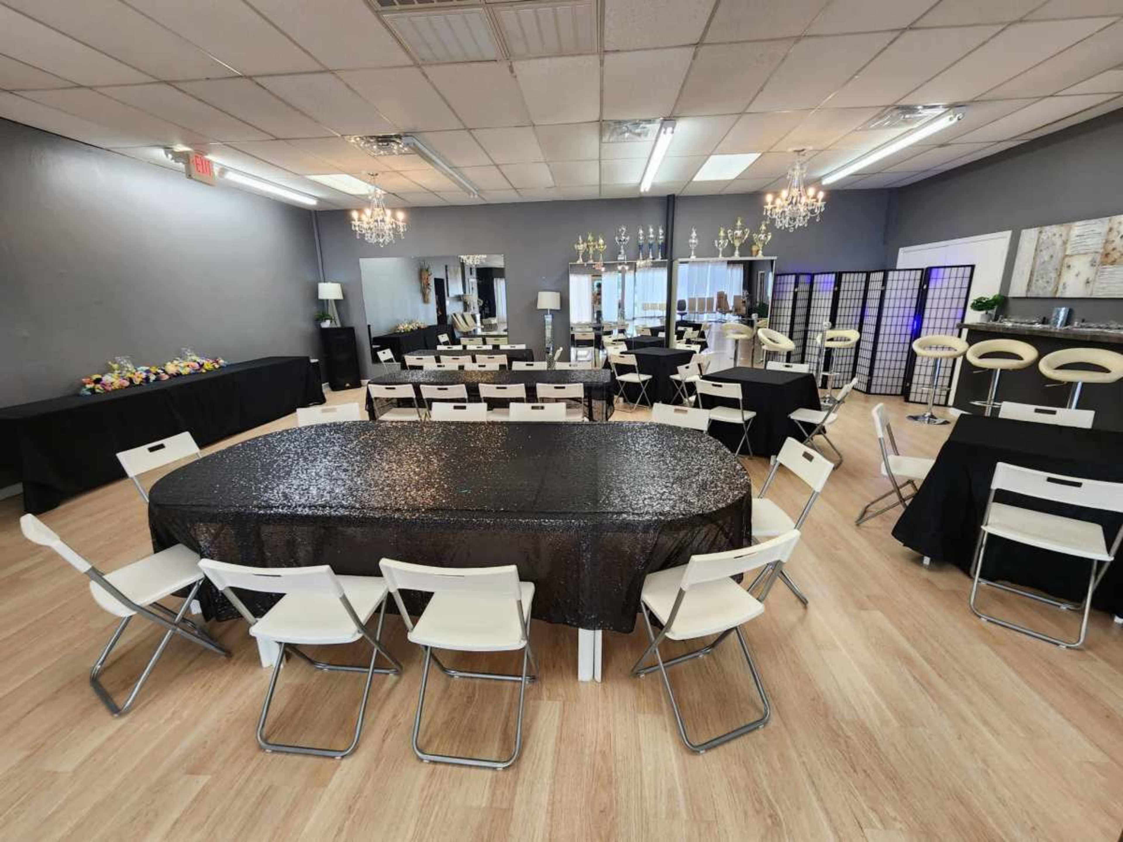 Elegant & Inviting Dance Studio Near The Woodlands, Just Off the Highway Image in Houston, Spring, TX