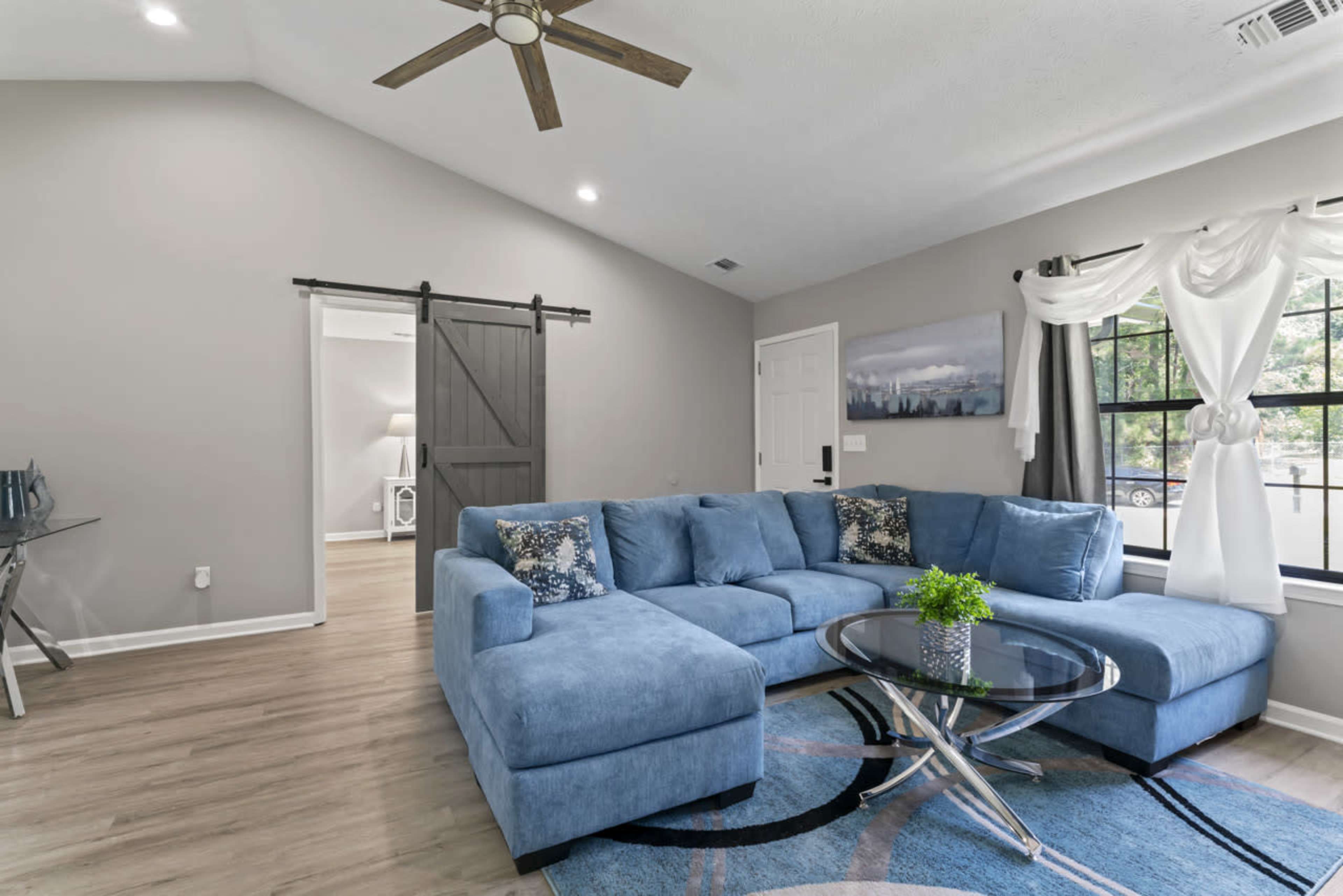 Refined Luxury at the Calming Loft! Image in Irondale, Jonesboro, GA