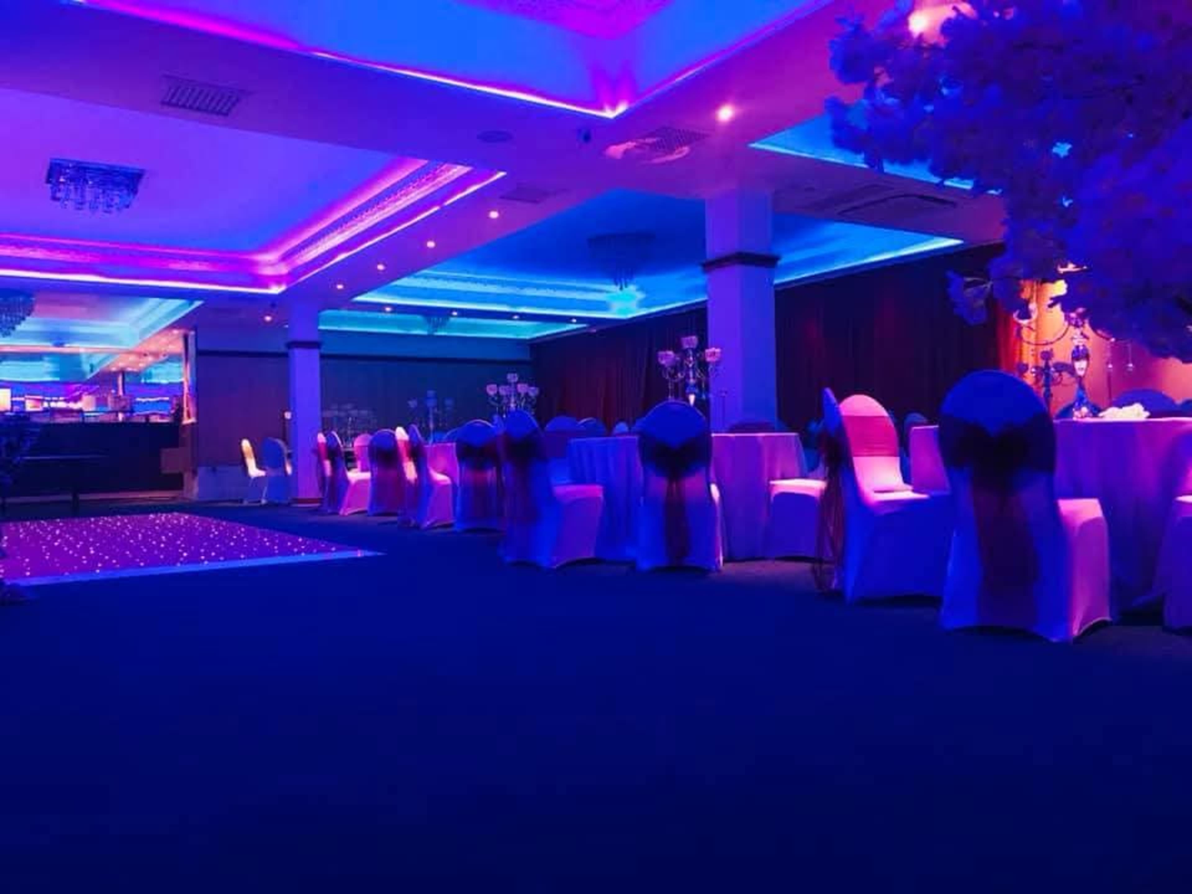 Elegant West London Banqueting Hall for Events & Shoots Image in Cranford, Hounslow, ENG