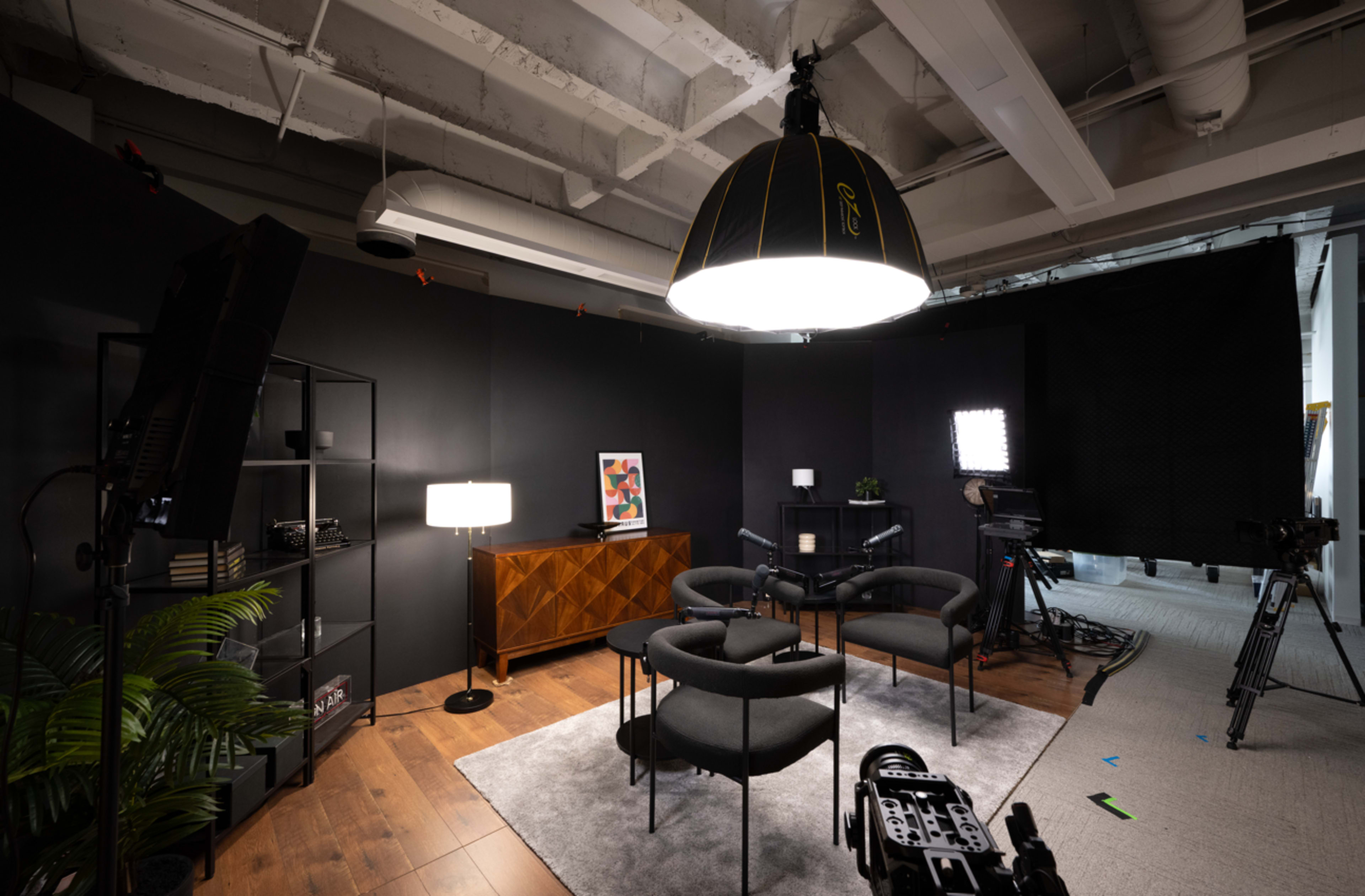 Podcast Recording Studio in Downtown Houston Image in Downtown Houston, Houston, TX