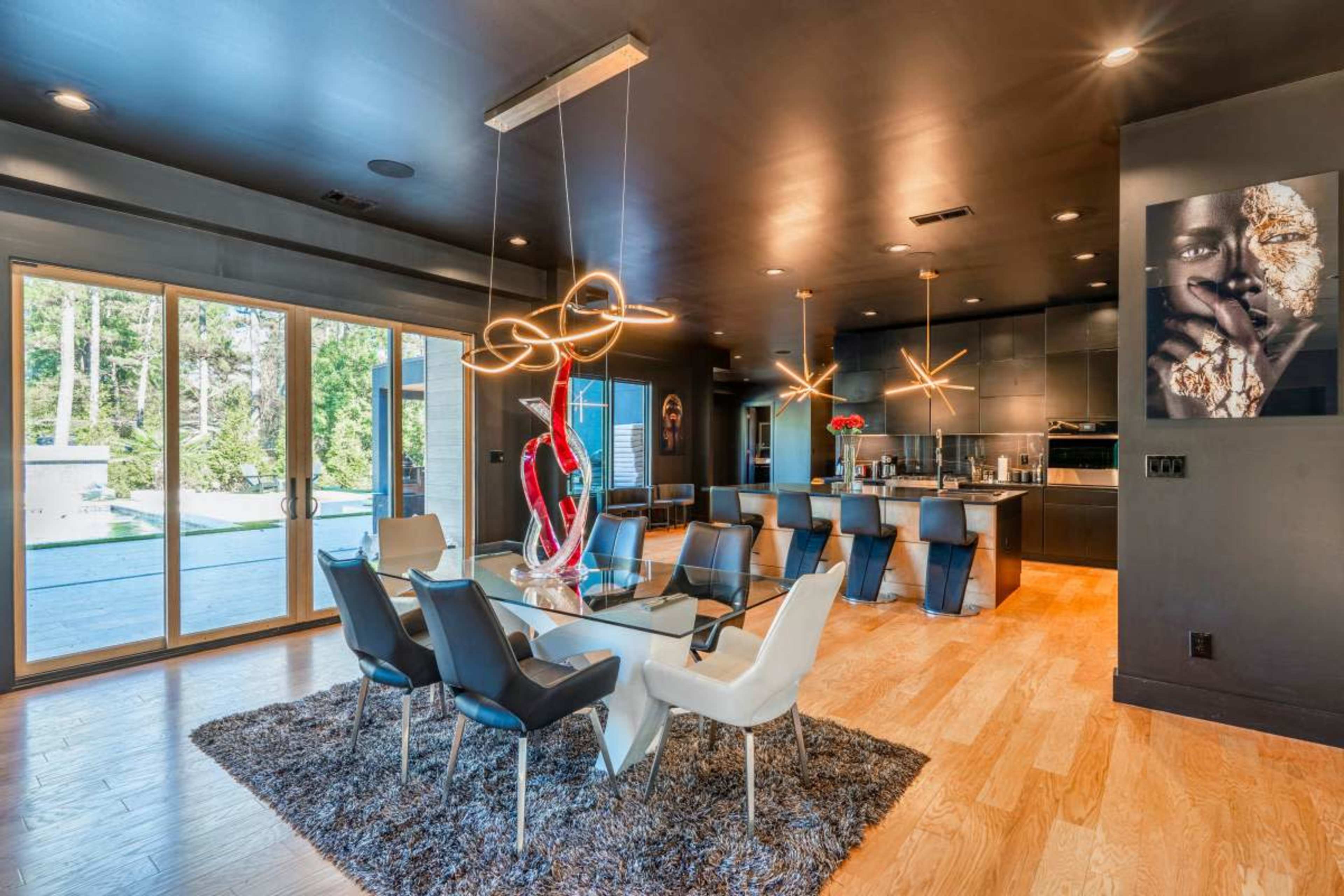 Modern Atlanta Mansion Image in Oak Grove Acres, Decatur, GA