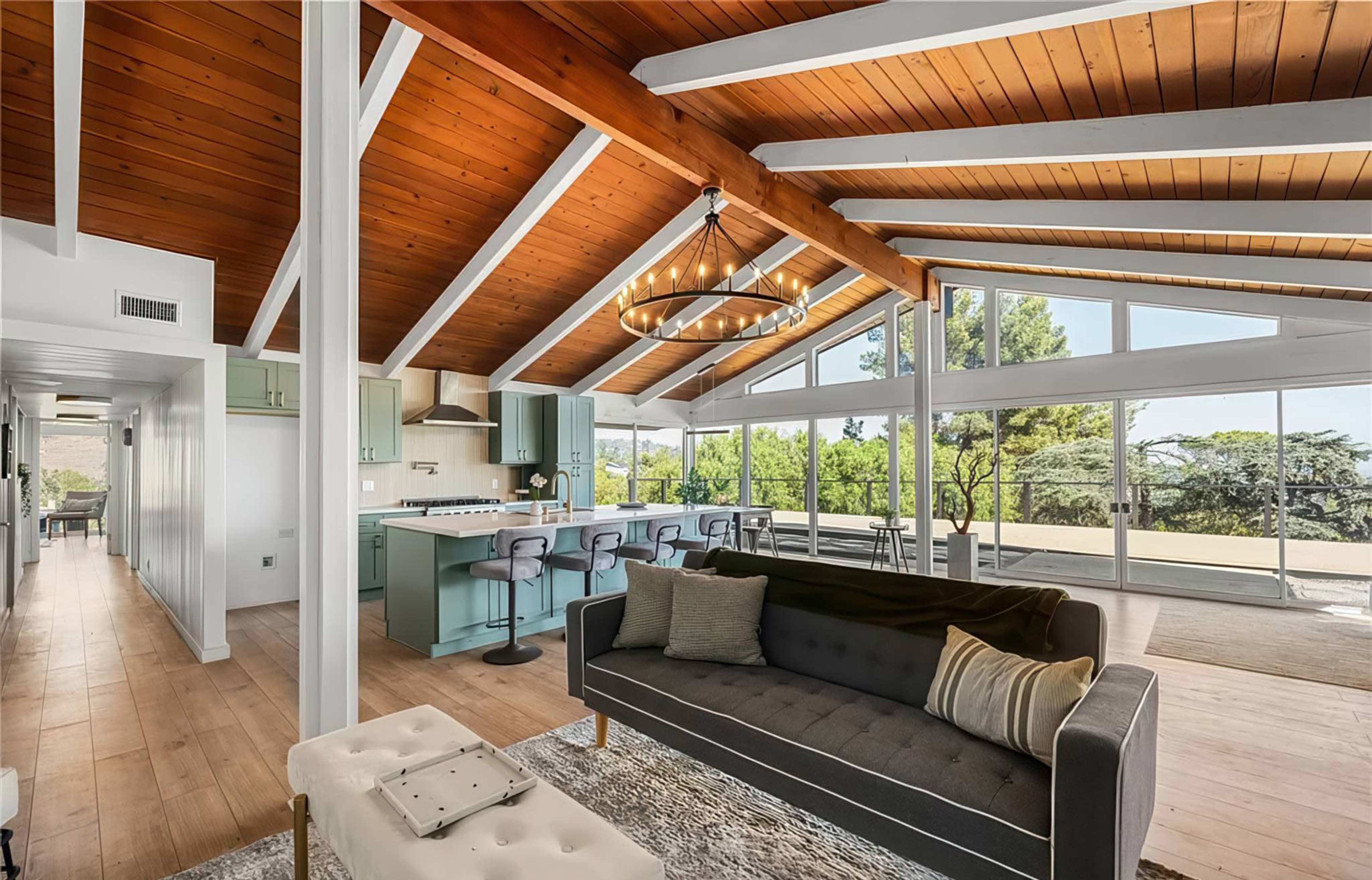 Mid Century Modern Home w/ Panoramic City/Mountain Views Image in La Habra Heights, La Habra Heights, CA