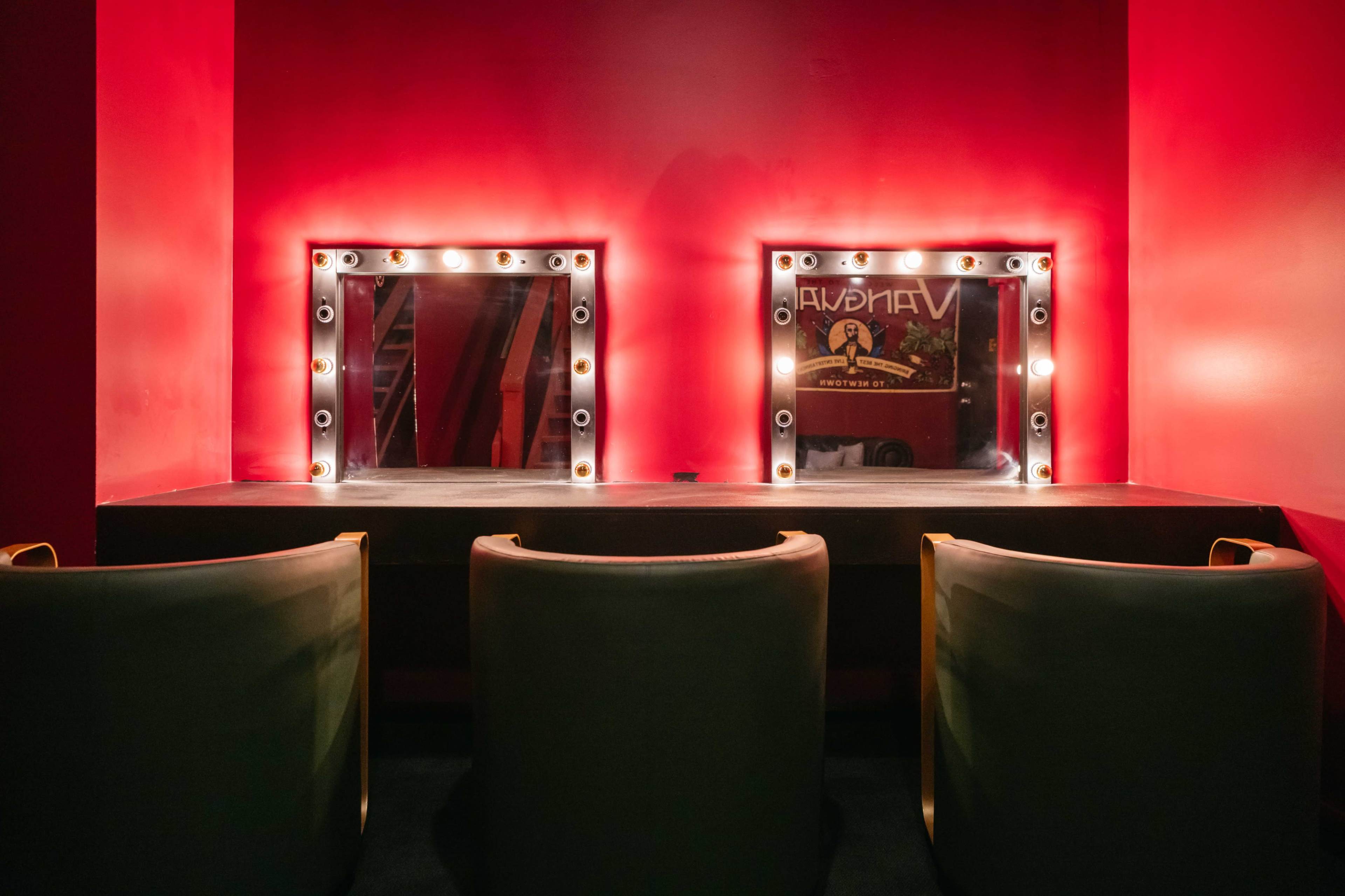 Glamorous City-Fringe Theatre with a Vintage Edge Image in Newtown, Sydney, NSW