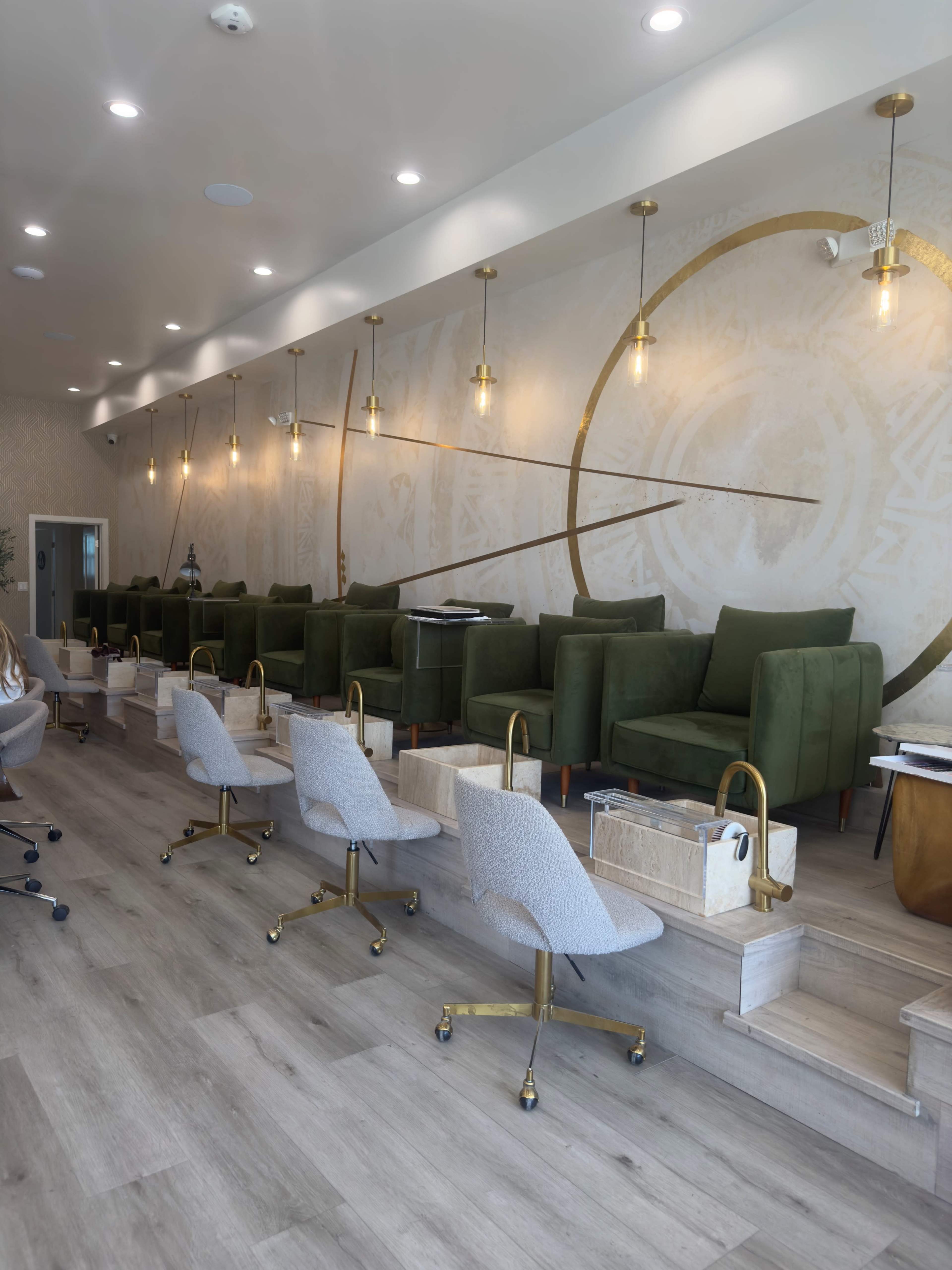 Sherman Oaks Luxury Nail Salon: Modern and Sleek Image in Sherman Oaks, Sherman Oaks, CA