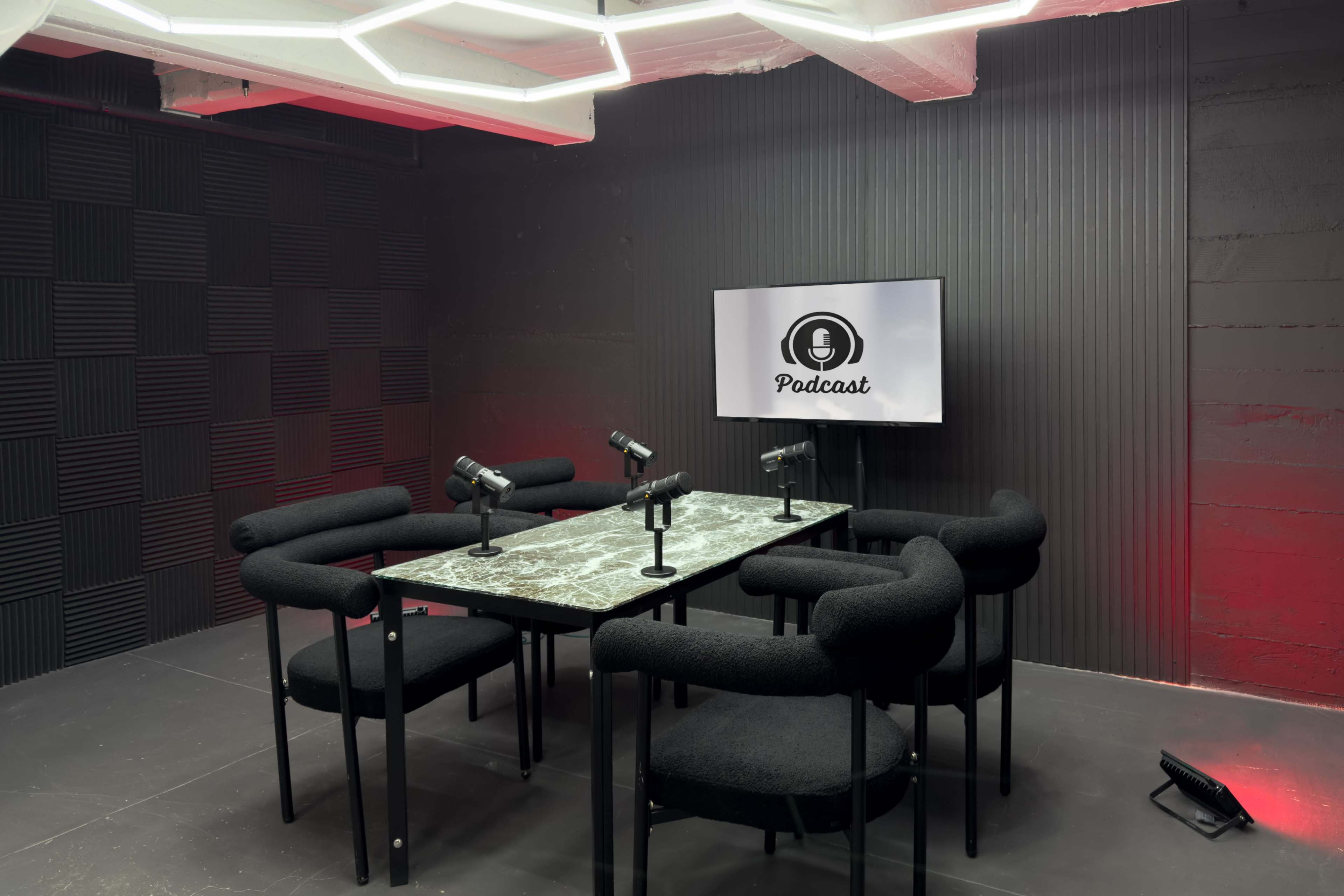 Creative Lounge & Meeting Space Image in Sawtelle, Los Angeles, CA