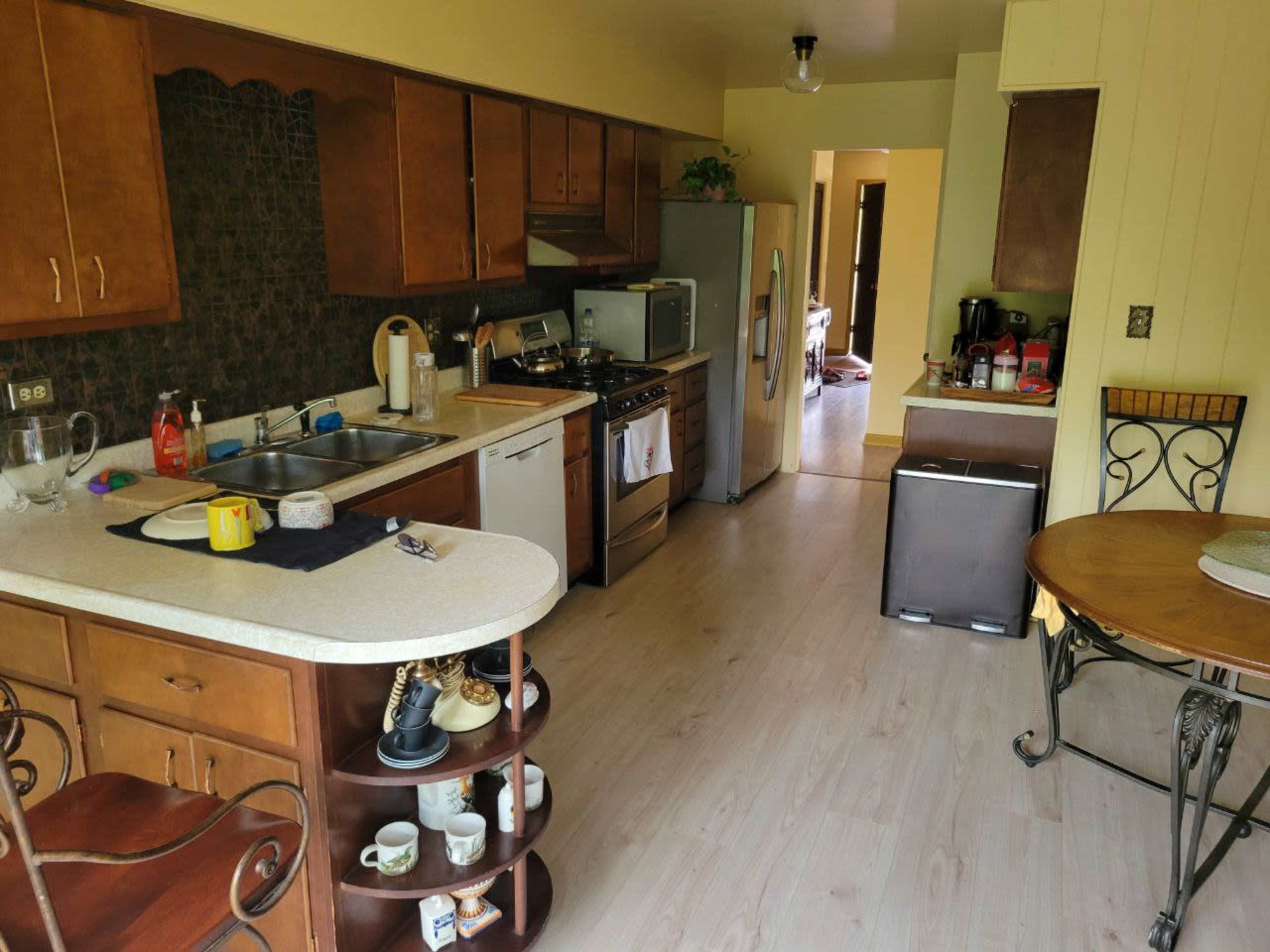 Spacious Vintage Home with Forest Backyard by the River – Ideal for Events & Shoots Image in Maine Township, Des Plaines, IL