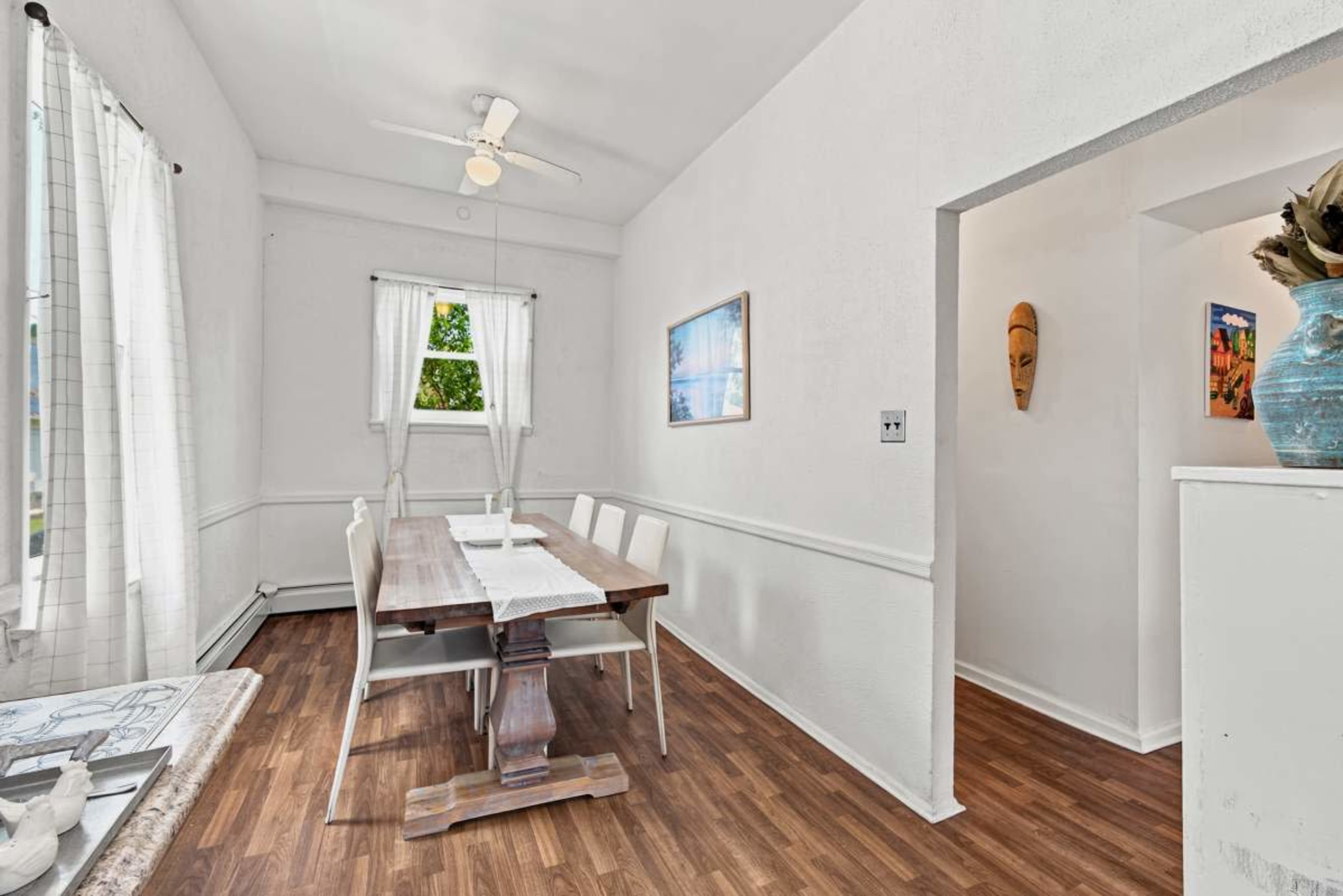 Large Older Home With Beautiful Bay and Sunset Views Image in Bayswater, Far Rockaway, NY