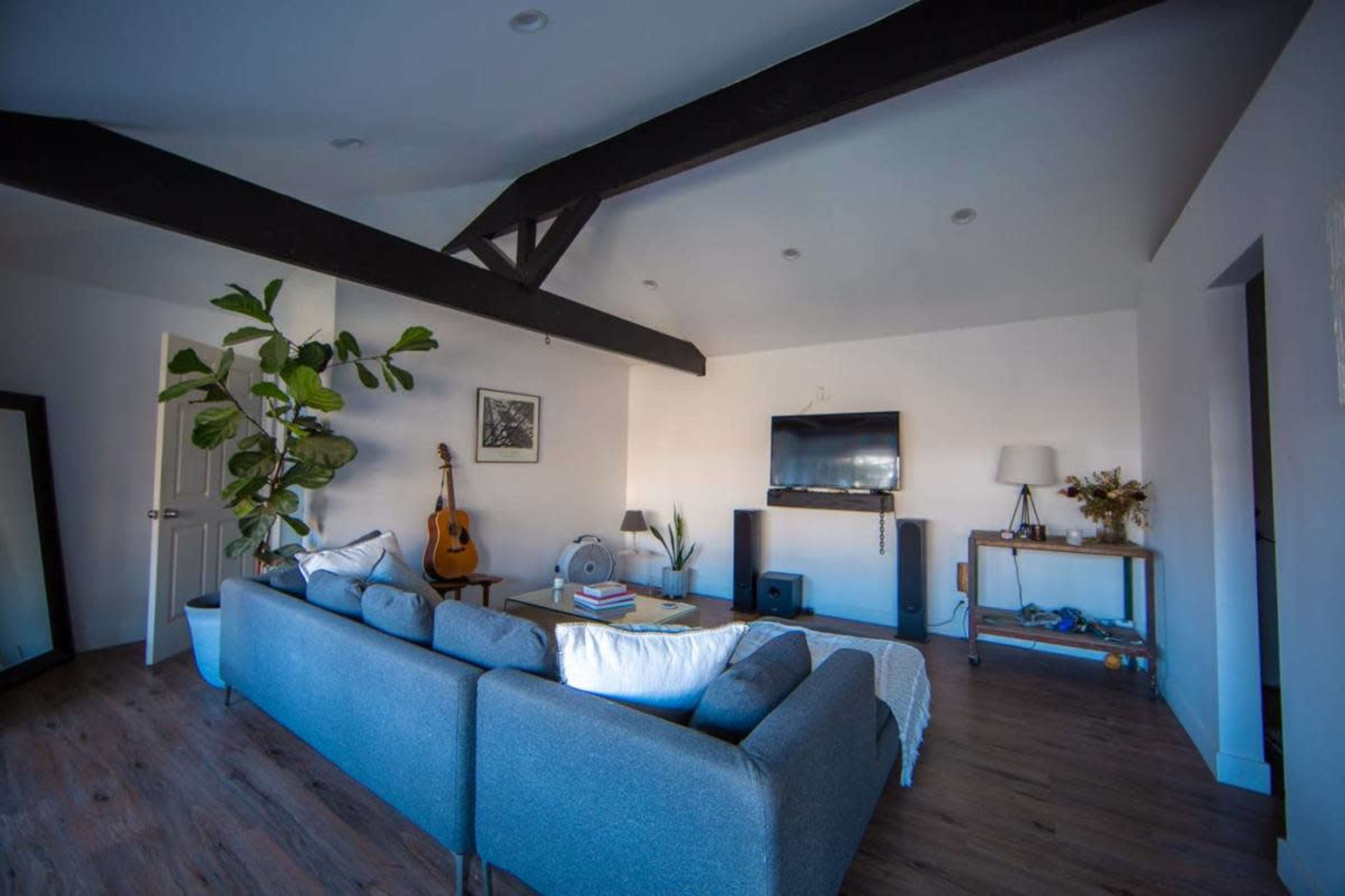 Laurel Canyon Home with Stunning Views Image in Central LA, Los Angeles, CA