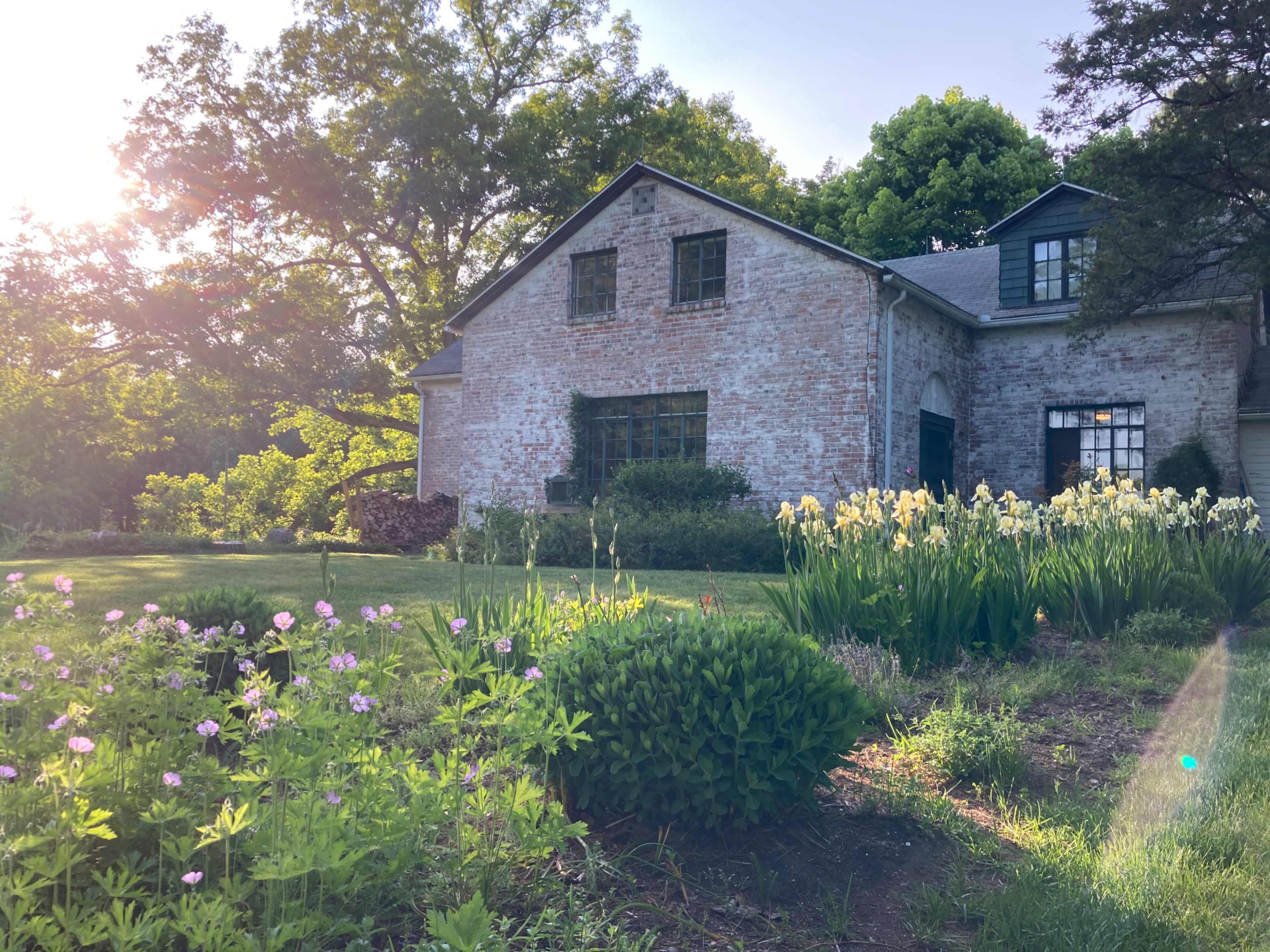 Country Cottage with expansive backyard Image in Northwest Harwinton, Harwinton, CT