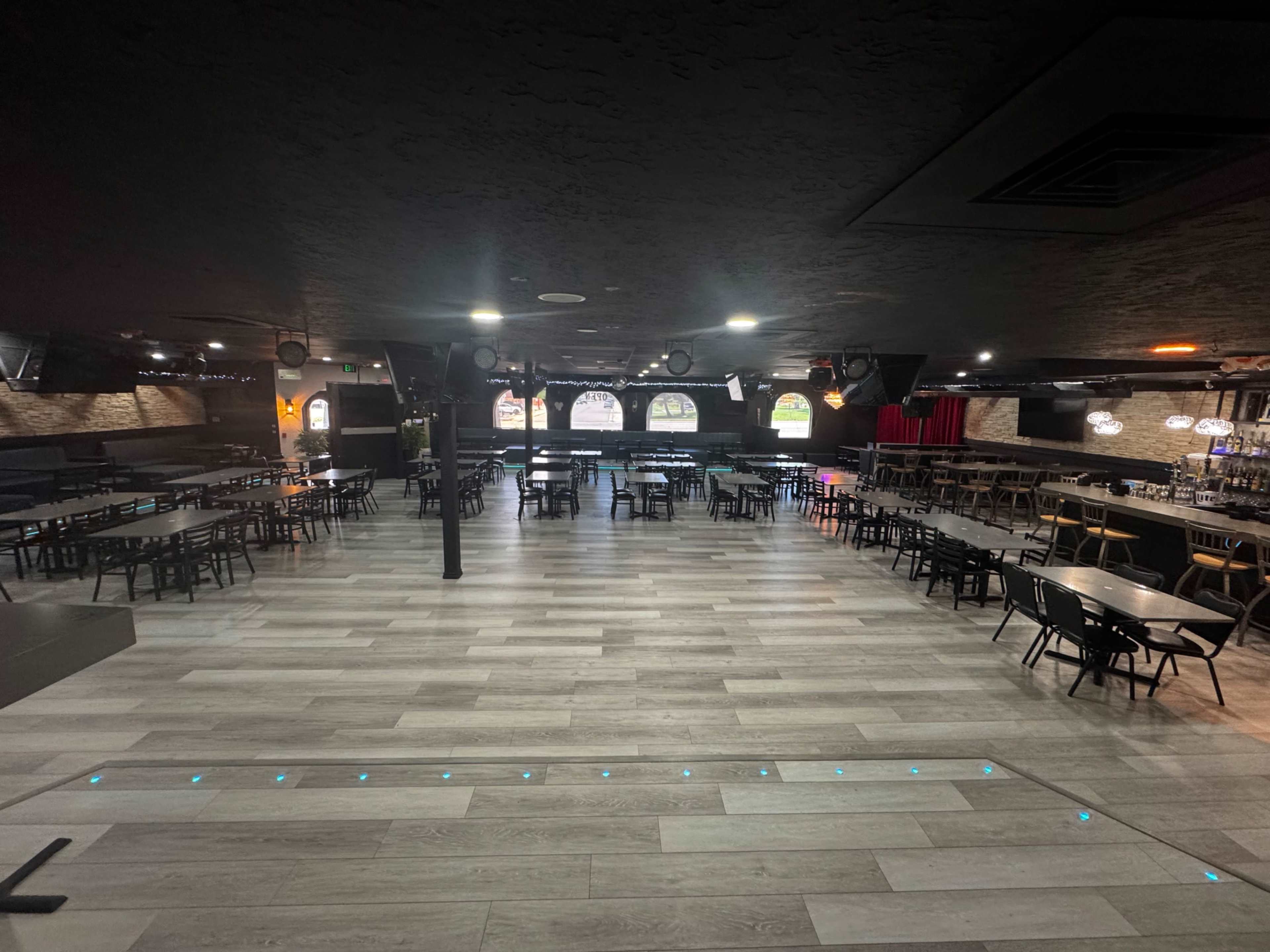 Modern Cantina With Kitchen, Stage & Dancing Floor Image in South Westminster, WESTMINISTER, CO