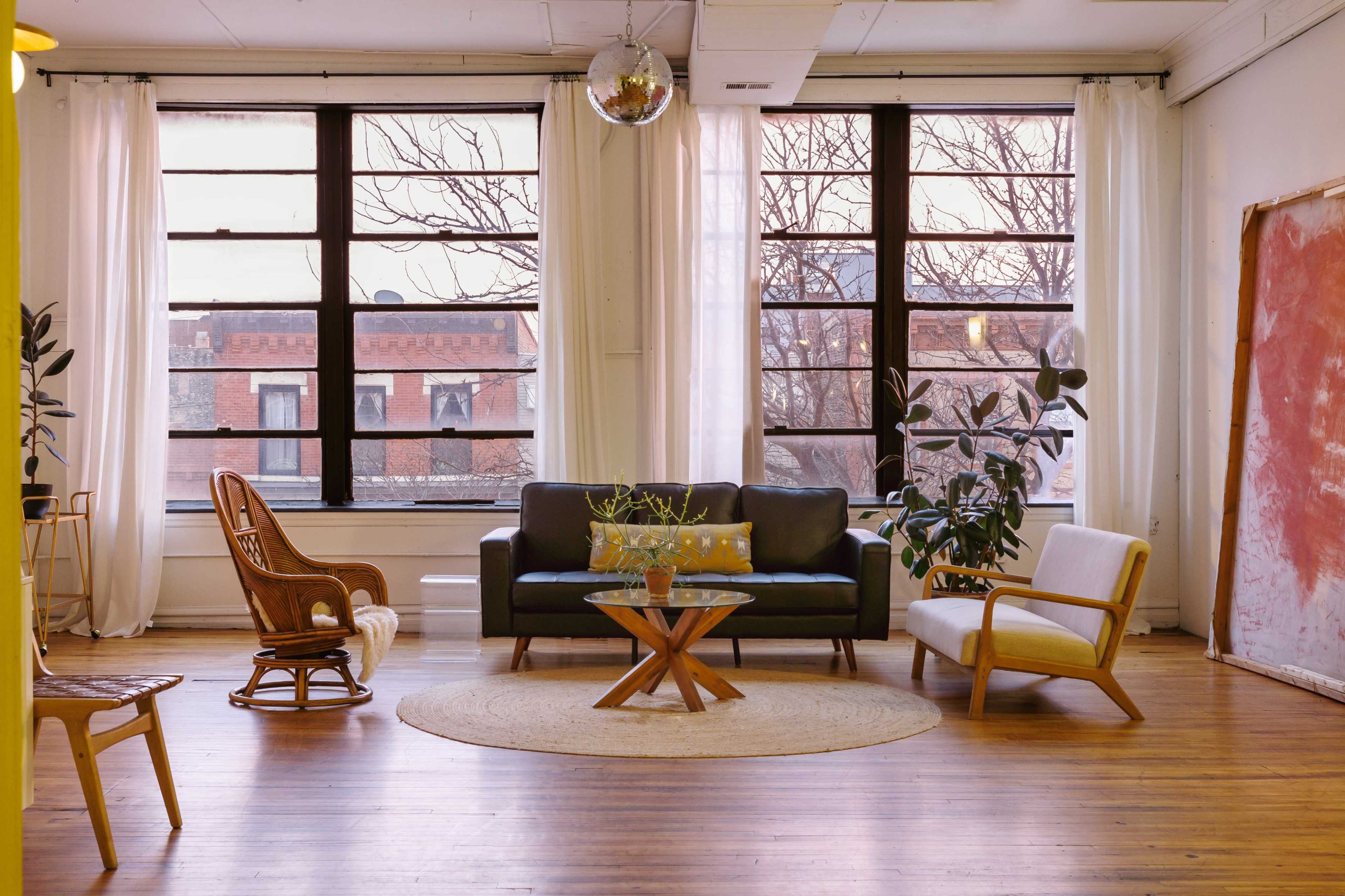Le Loft - East Side Image in West Town, Chicago, IL