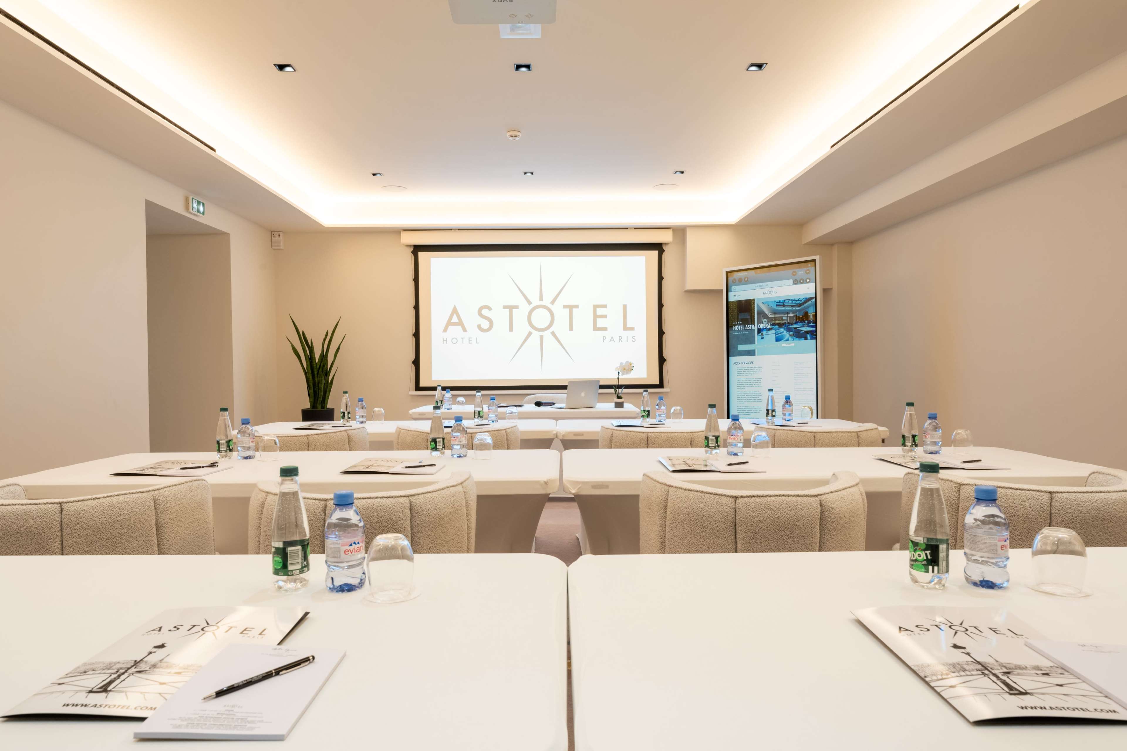Salle de réunion - hôtel 4 étoile - quartier Opéra Paris Image dans Chaussée-d'Antin, Paris, 