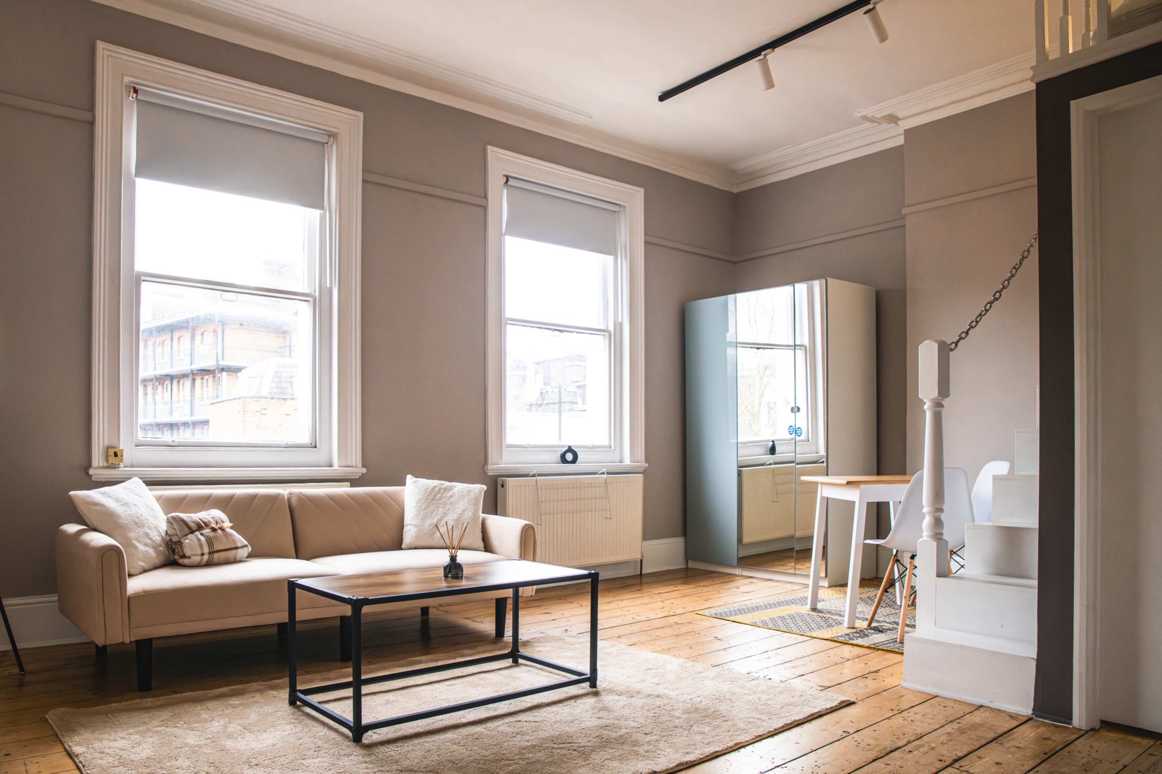 Vibe - A Modern Rustic Apartment Image in Islington, London, ENG