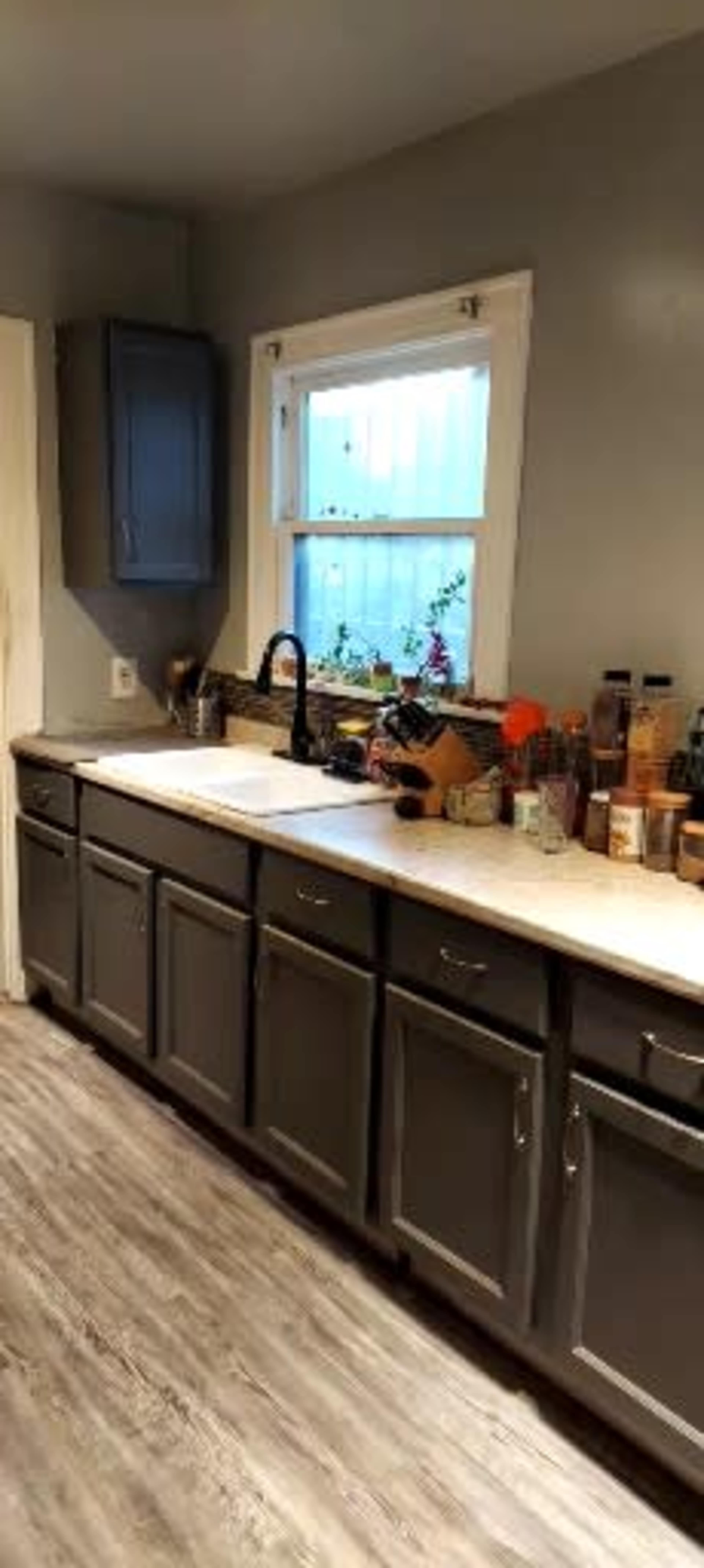 Stylish One Bedroom in Burgeoning Leimert Park Image in Hyde Park, Los Angeles, CA