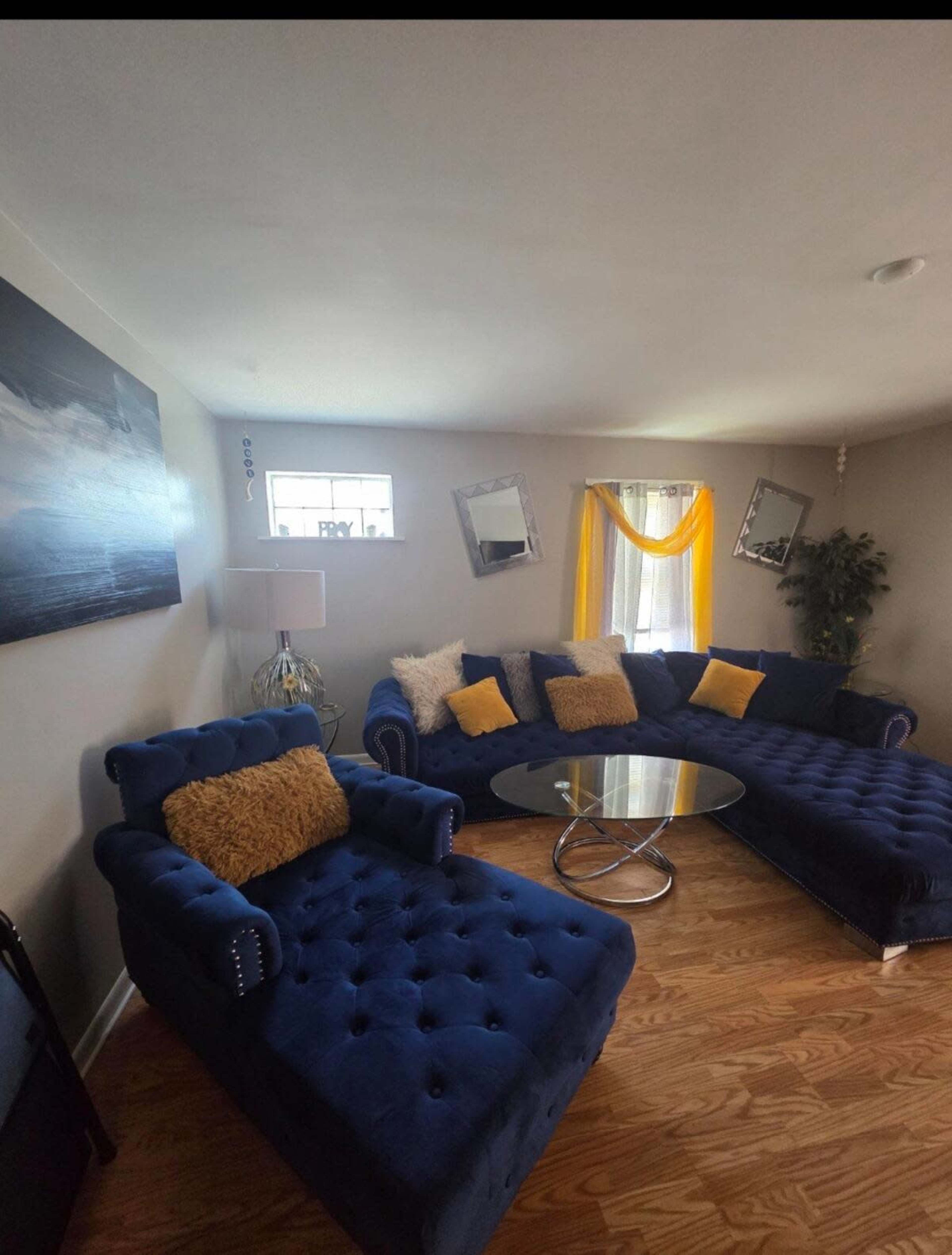 Cozy 3-Bedroom Retreat with Bonus Loft in Chicago South Suburbs Image in Calumet Township, Calumet Park, IL