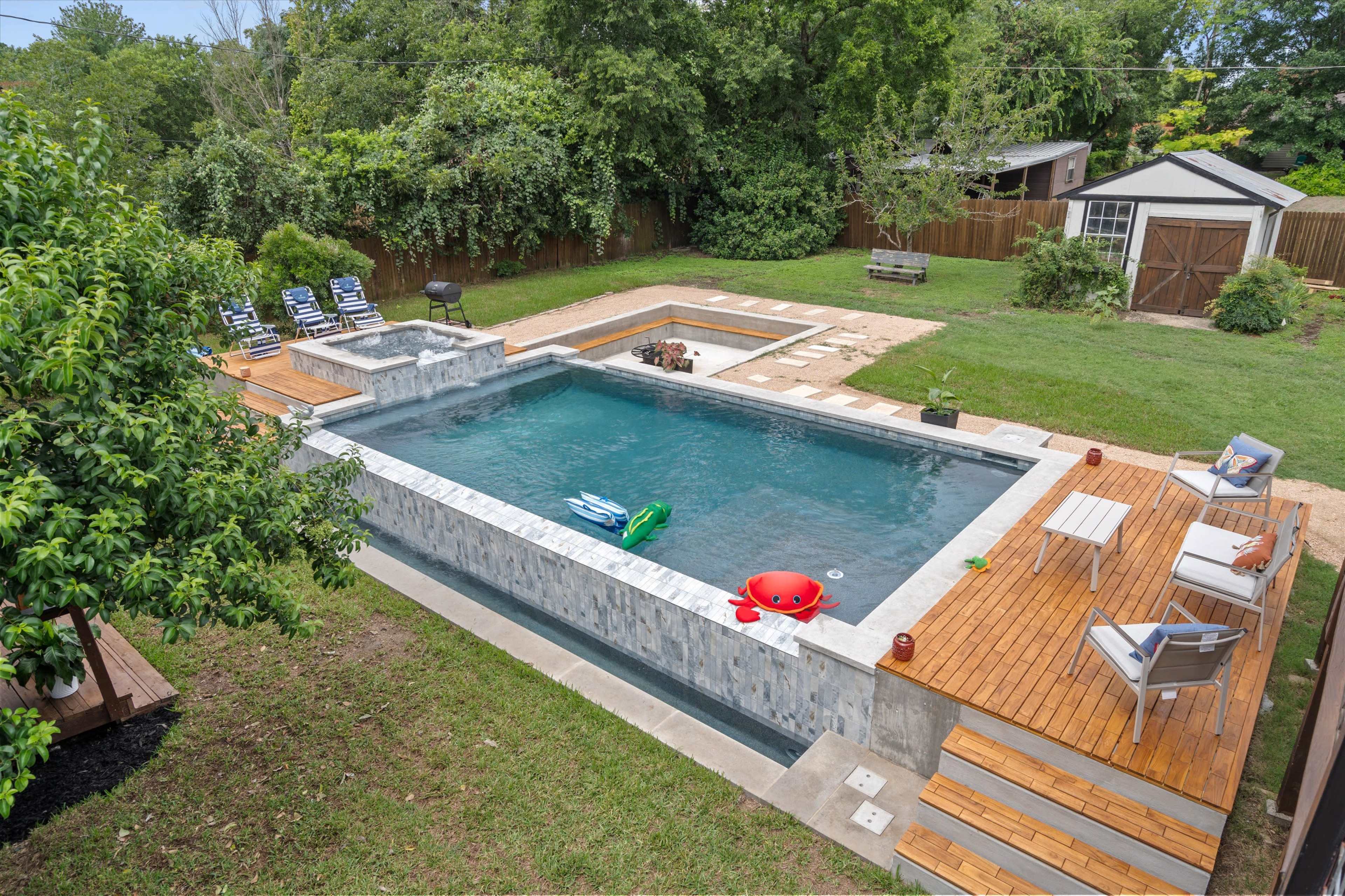 Luxury Retreat ranch Image in Shenandoah, Cedar Park, TX