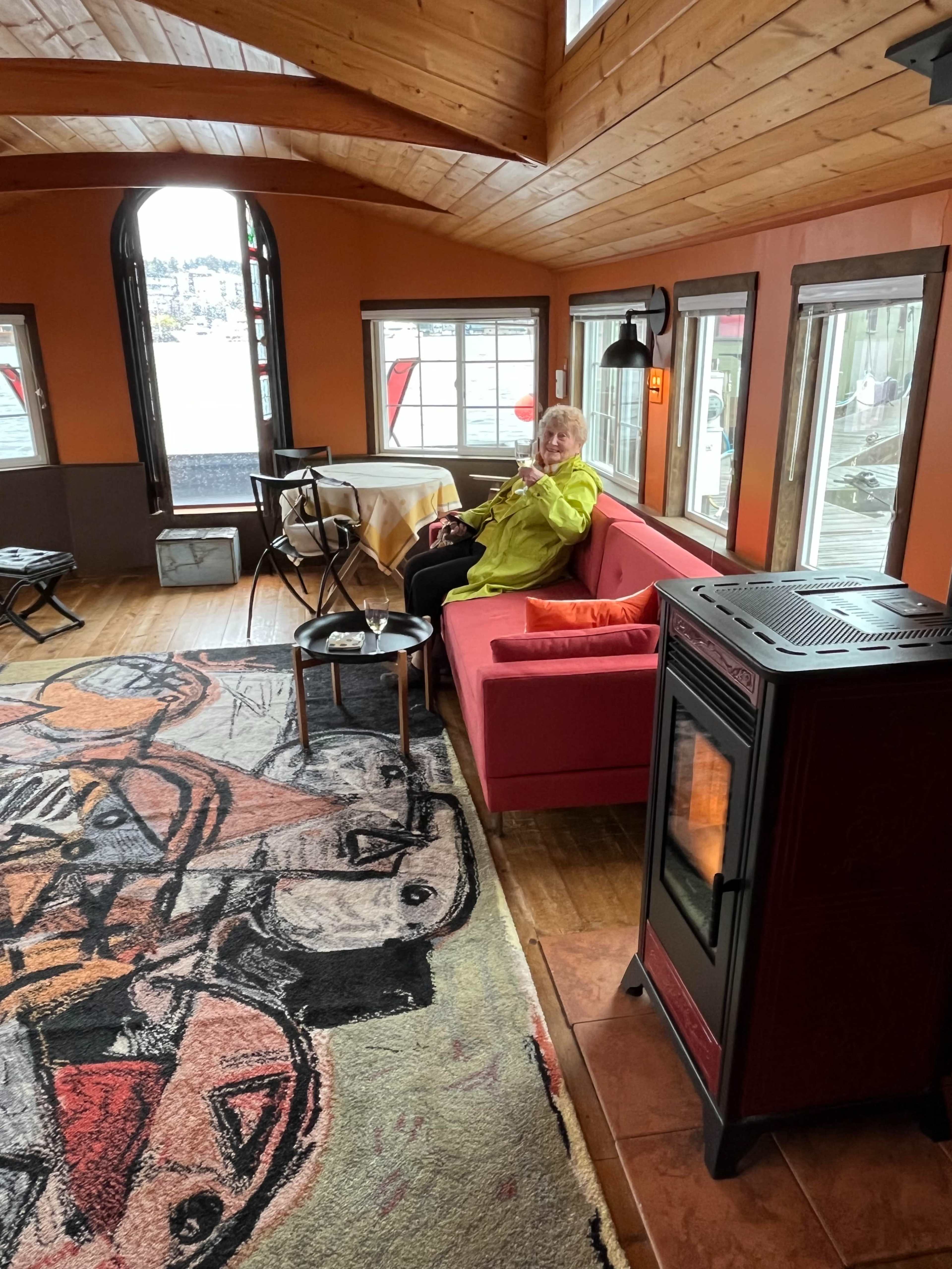 Rustic Cozy Retreat on Seattle's North Lake Union Image in Northlake, Seattle, WA