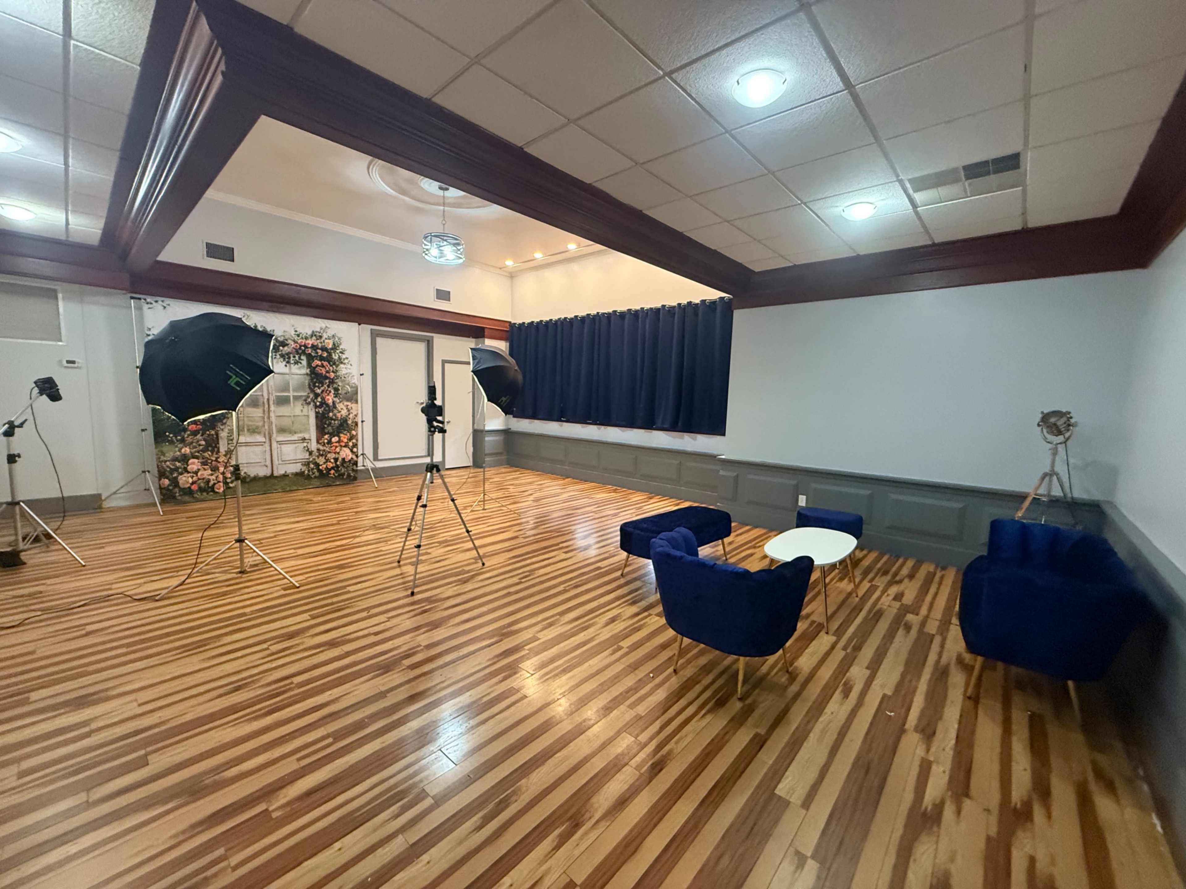 Photography Studio Image in Amherst, Tonawanda, NY