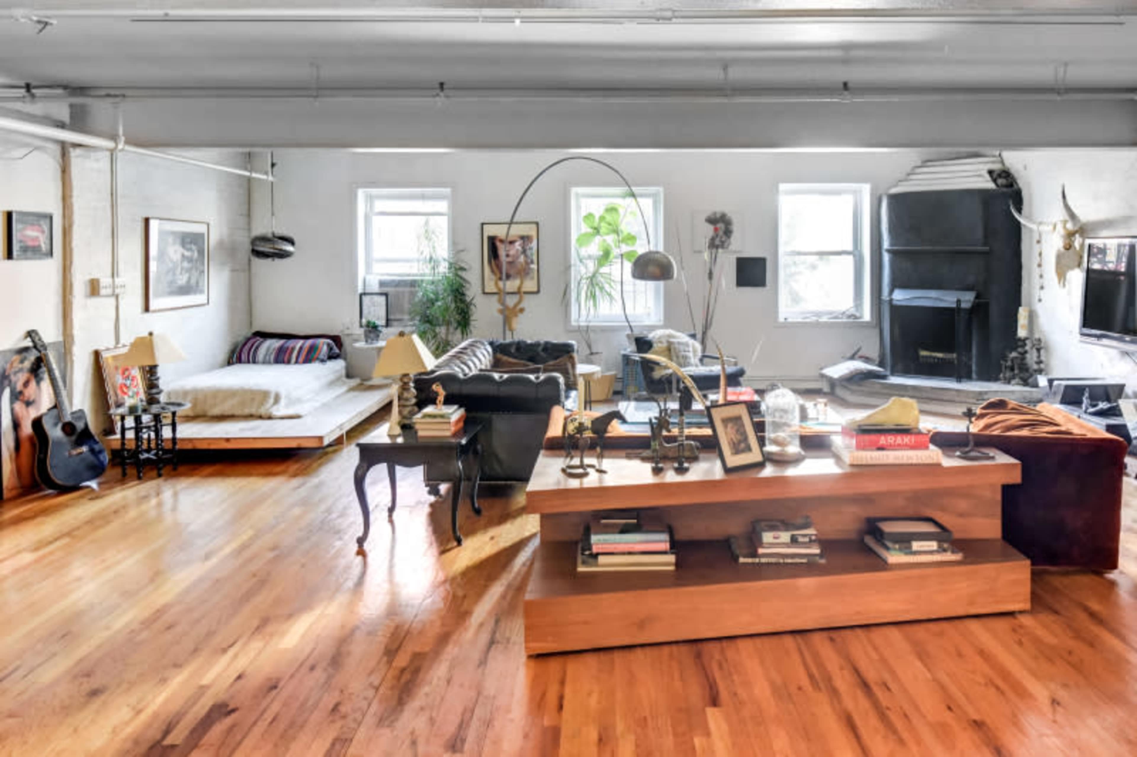 Huge Loft Space with Eclectic Decor ideal for Photo and Film Shoots Image in Columbia Street Waterfront District, Brooklyn, NY