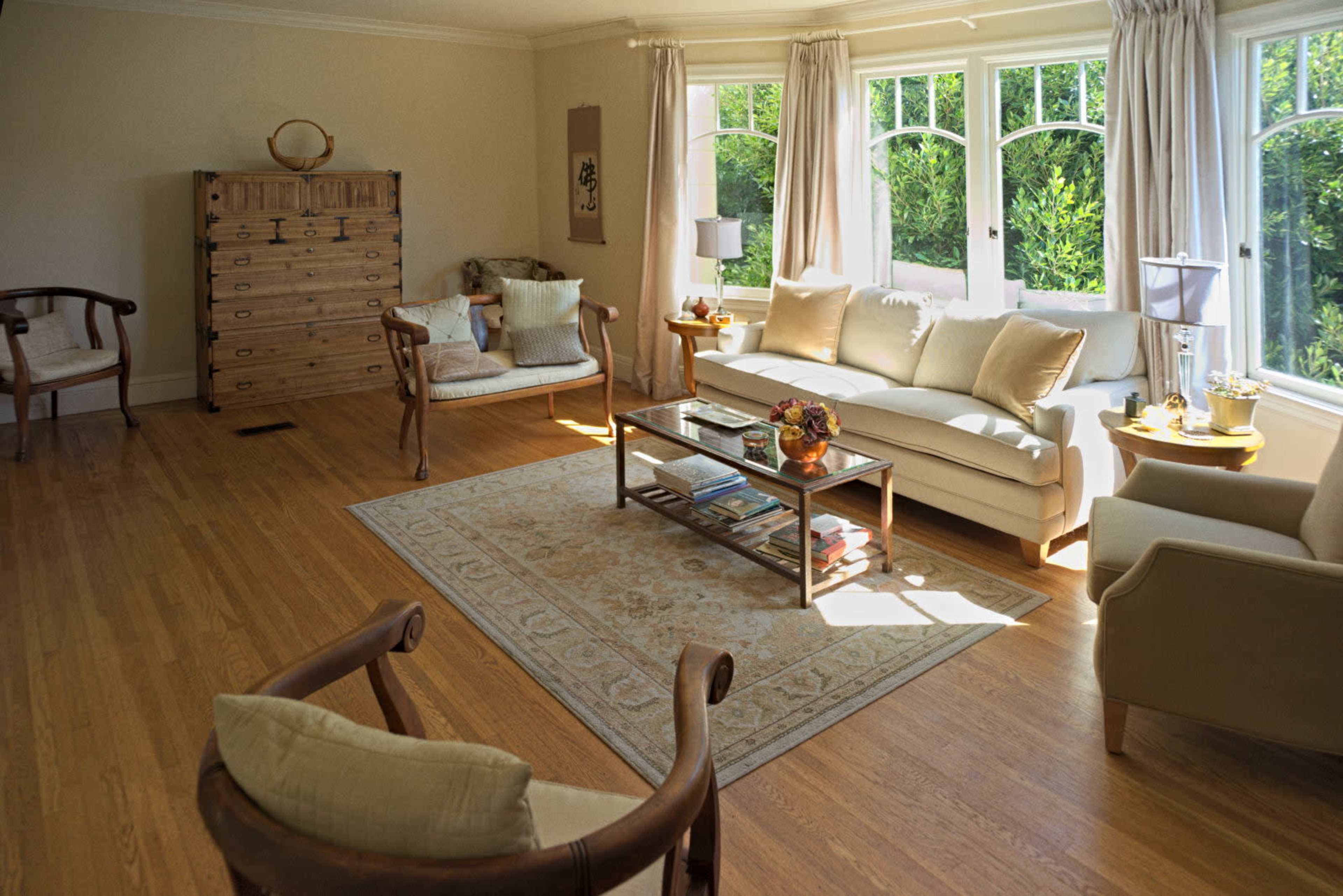 Castro Flat with Natural Light and Lovely Garden Image in Eureka Valley, SAN FRANCISCO, CA